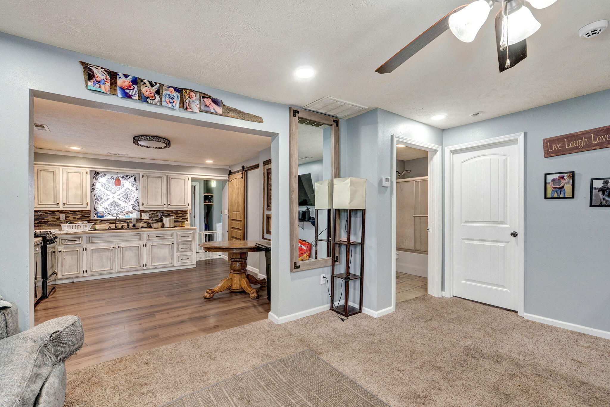 209 South Park Manor Boulevard Property Photo 10