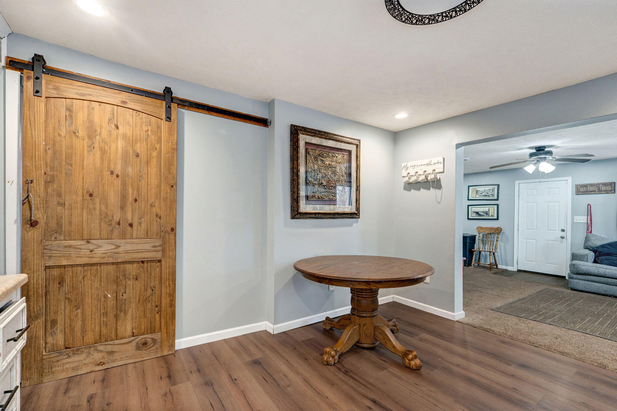 209 South Park Manor Boulevard Property Photo 11