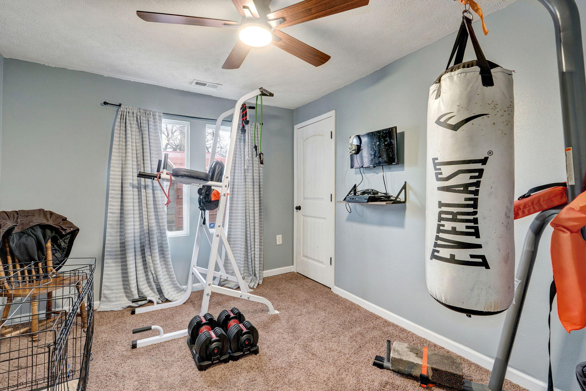 209 South Park Manor Boulevard Property Photo 13