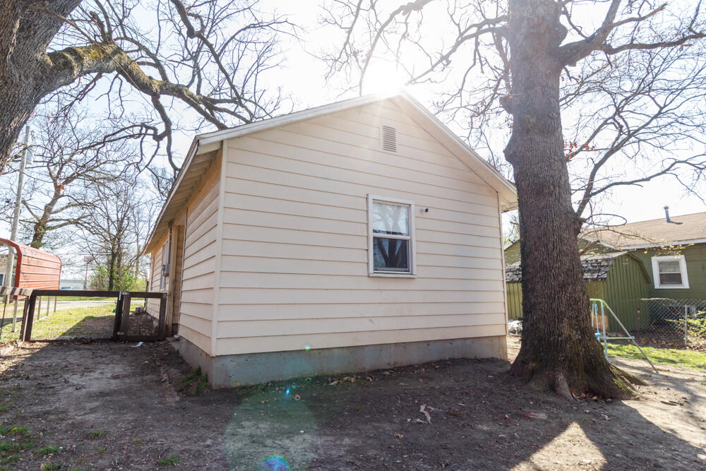 209 South Park Manor Boulevard Property Photo 23