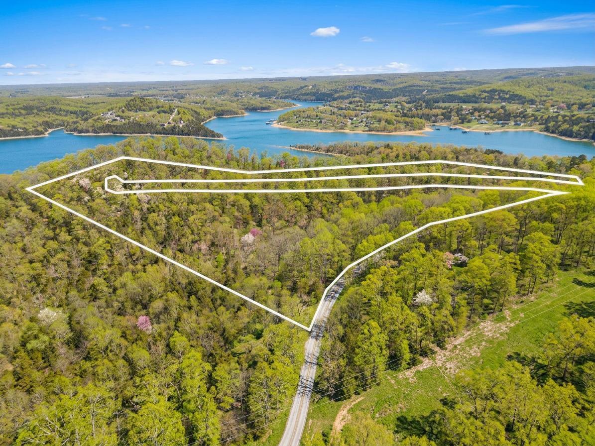 000 Long Bend Road Property Photo 8