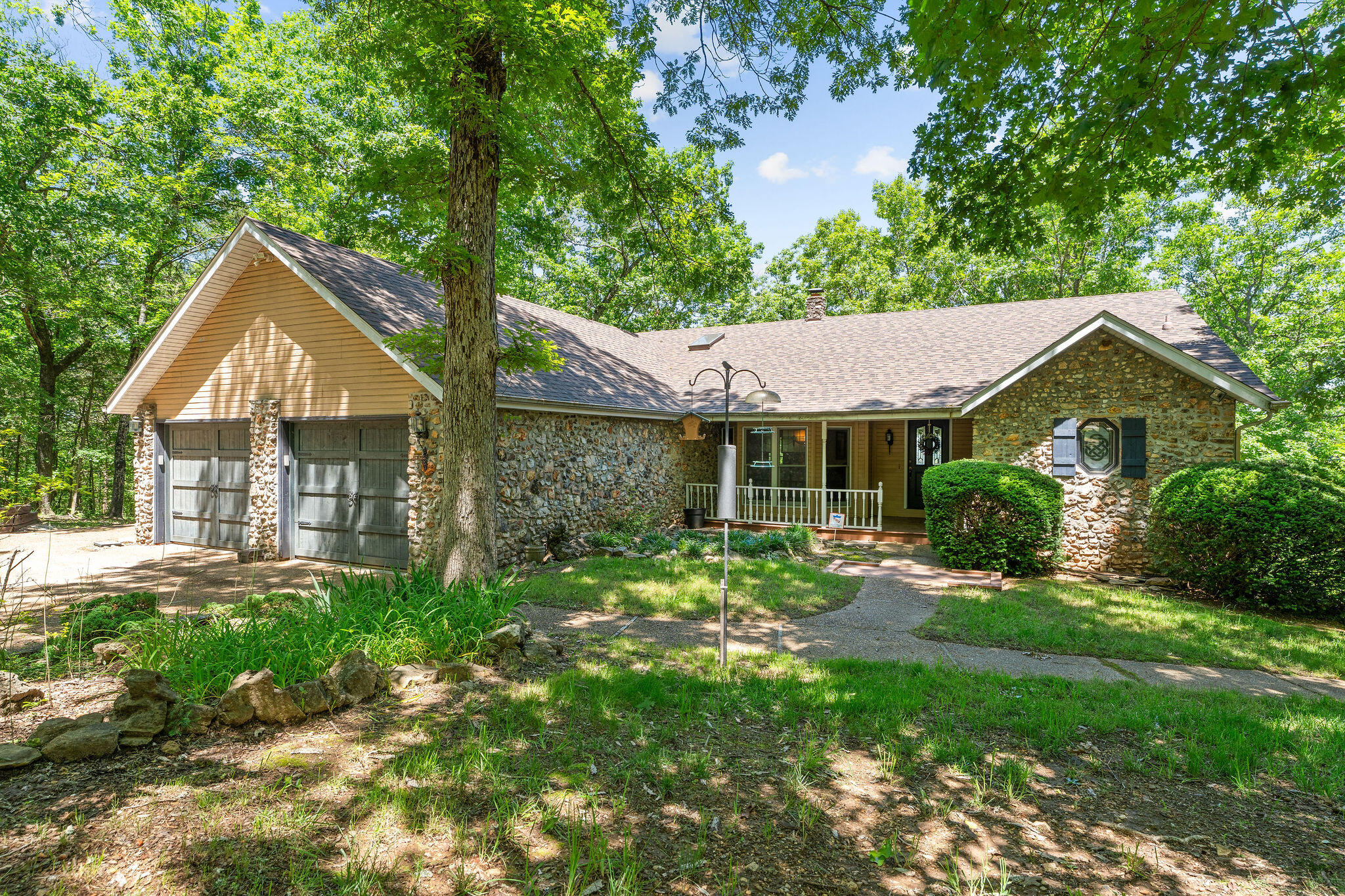 277 Arizona Drive Property Photo 1