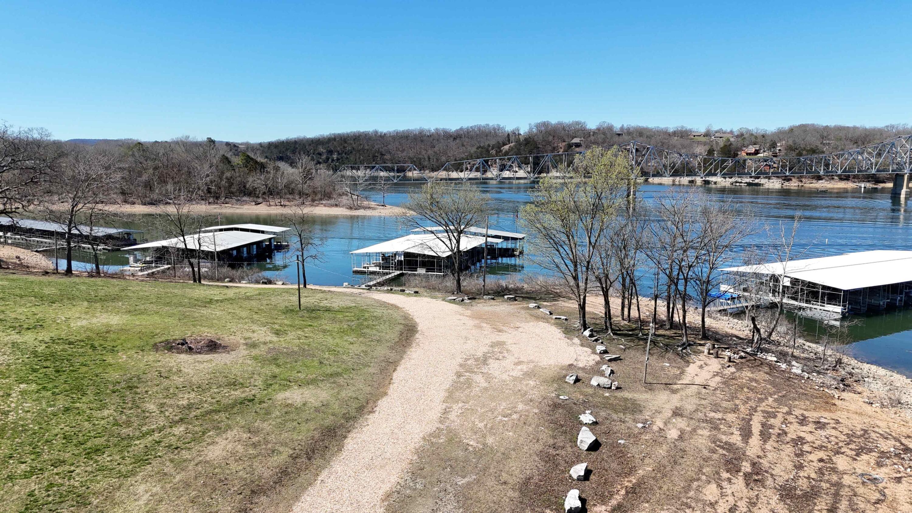 000 Shoreline Drive Property Photo 13