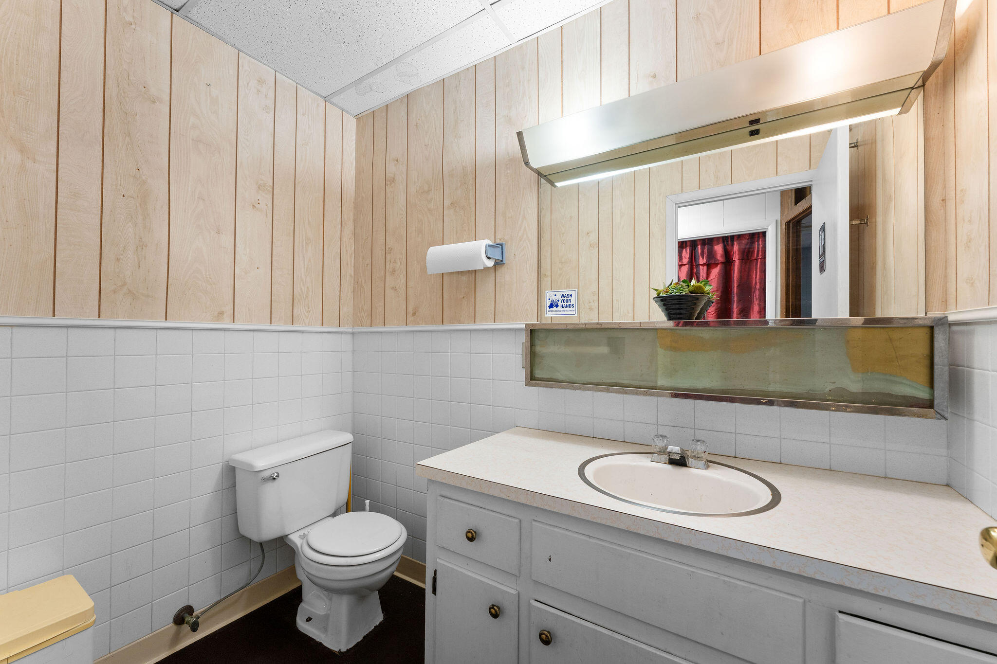 210 Shadowrock Drive Property Photo 8