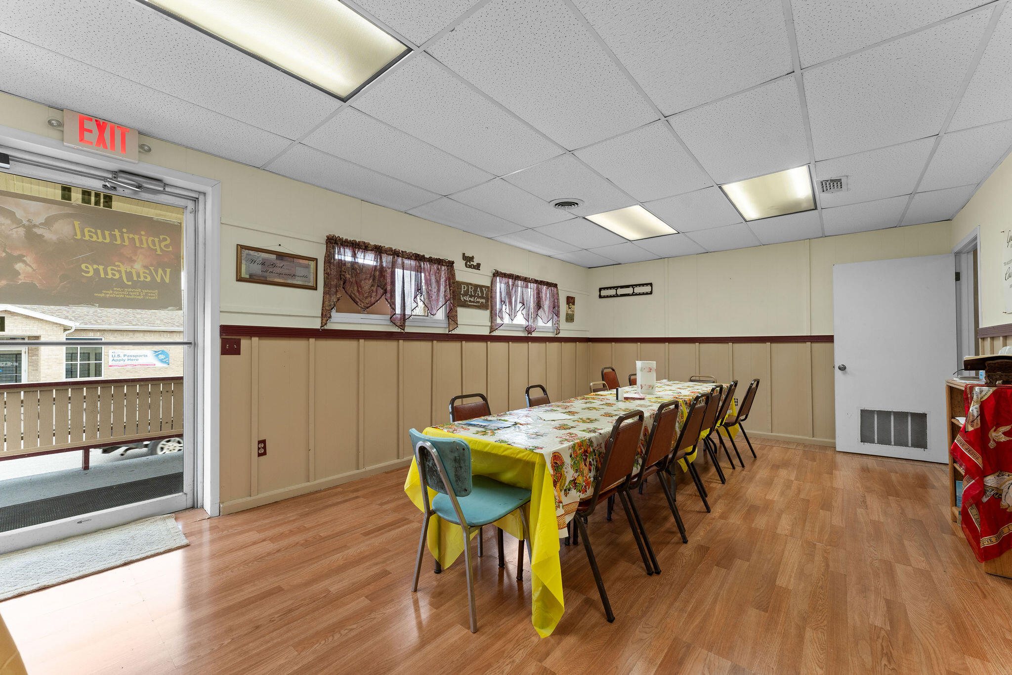 210 Shadowrock Drive Property Photo 10