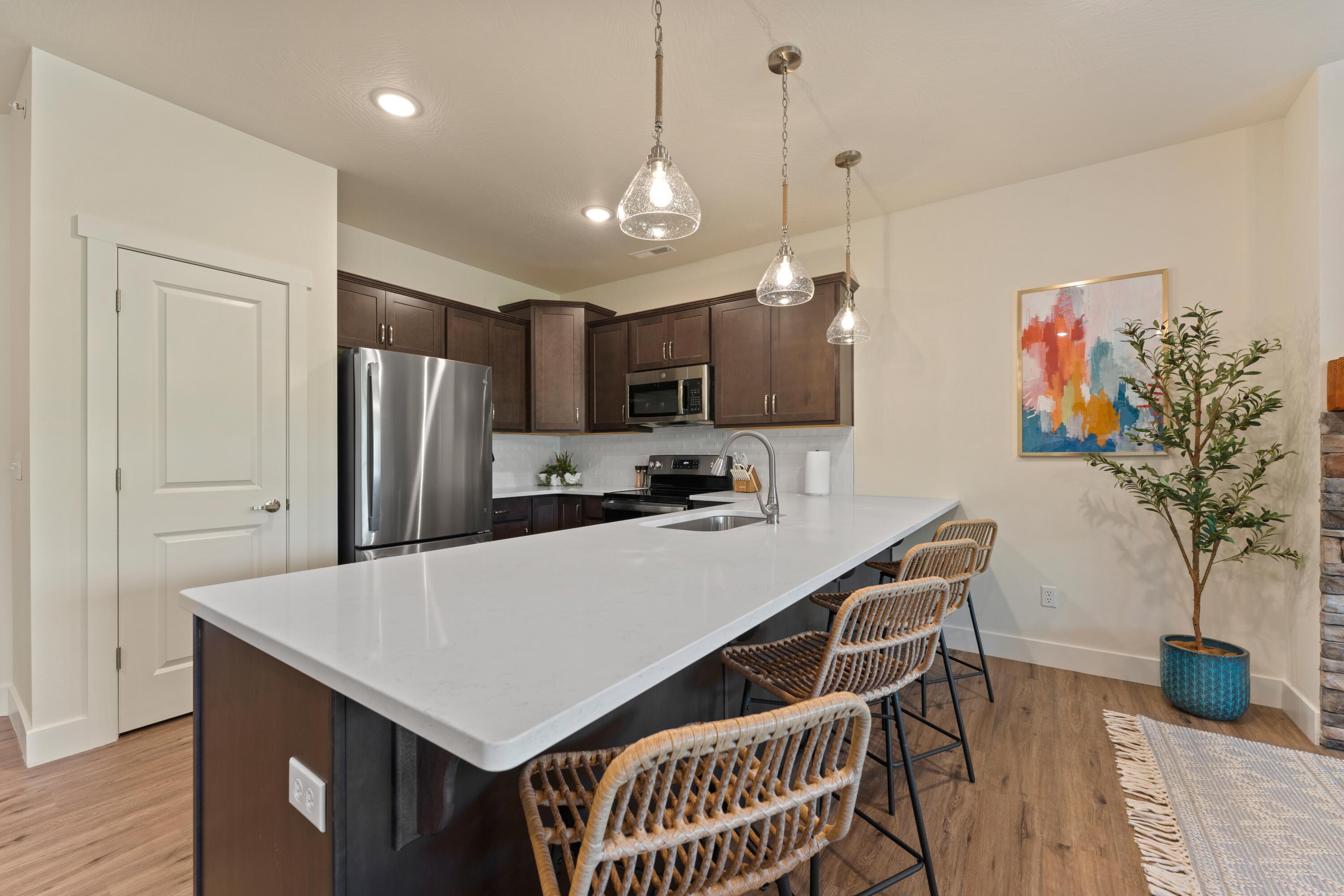1707 Lake Shore Drive 7 Property Photo 6