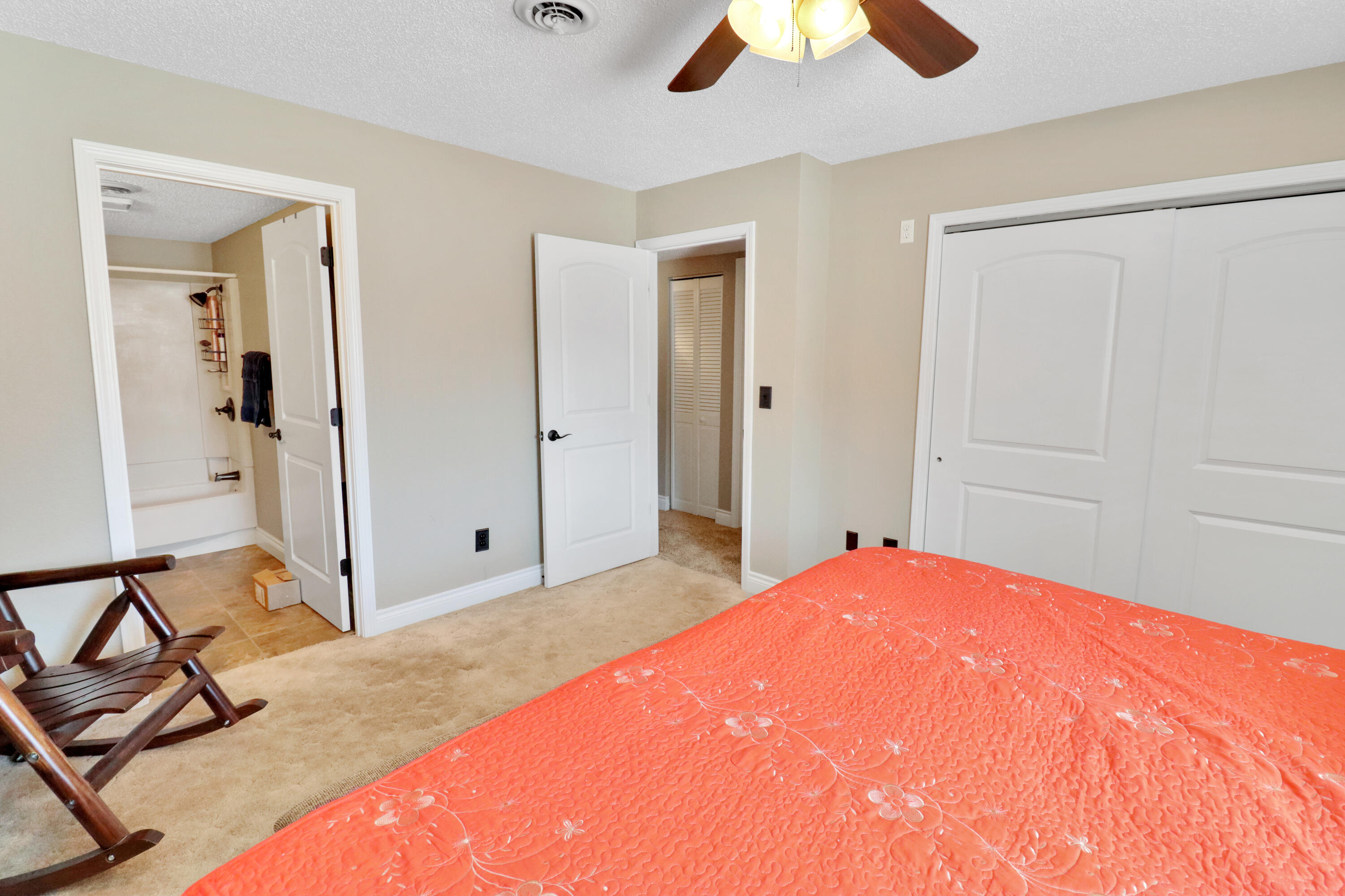 120 Wilshire Drive Unit 17 Property Photo 14
