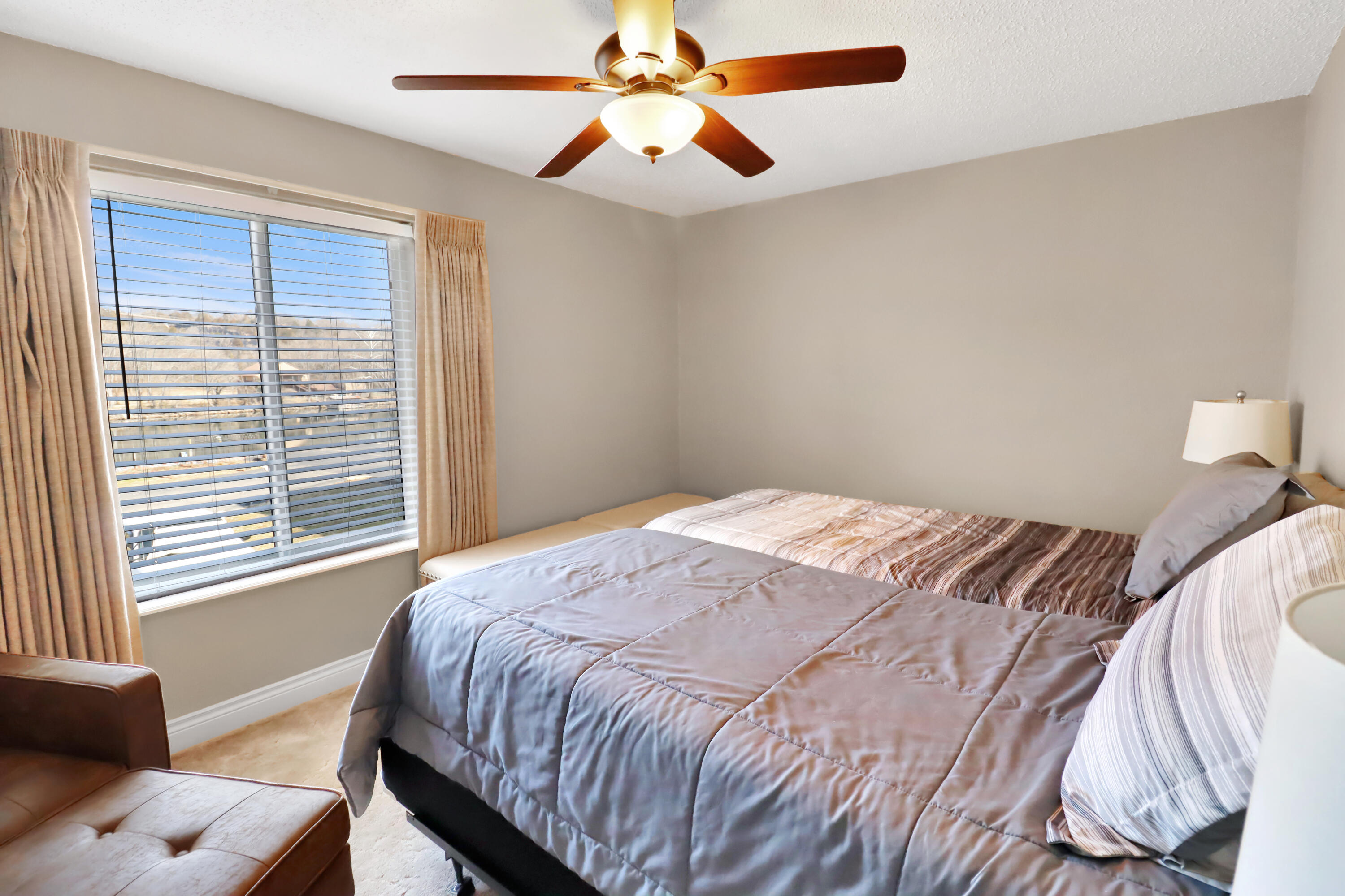 120 Wilshire Drive Unit 17 Property Photo 17