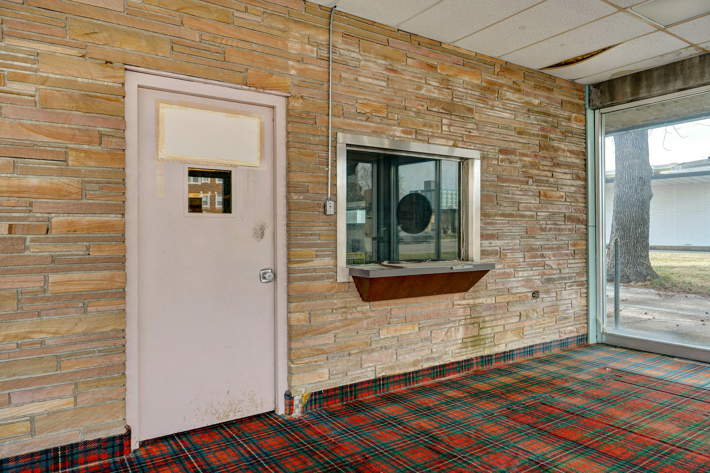 532 East Walnut Street Property Photo 11