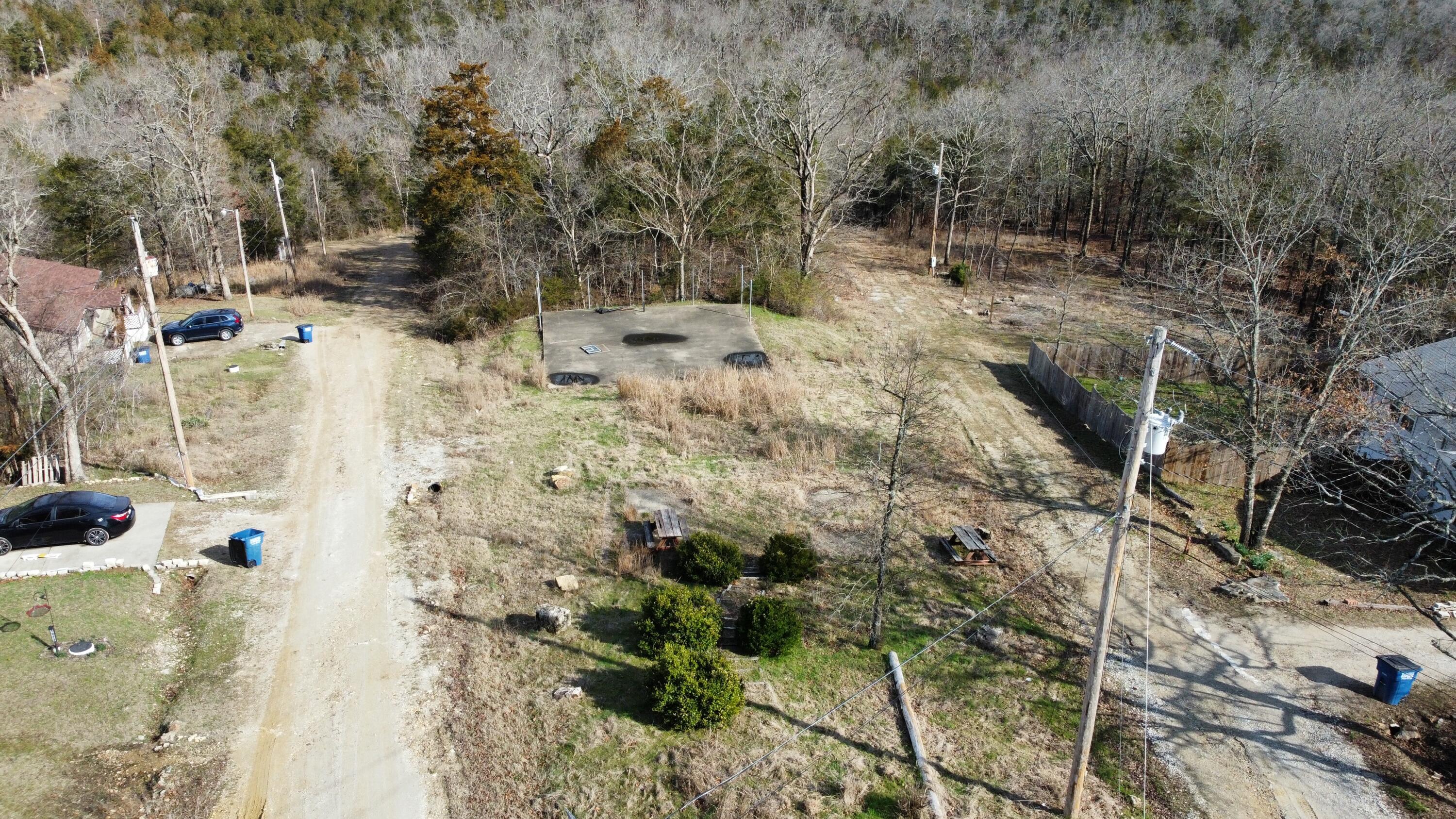 000 Cedarwood Property Photo 2