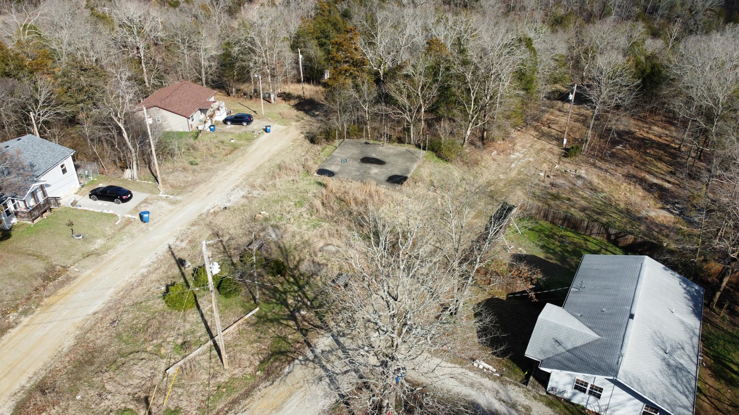 000 Cedarwood Property Photo 3
