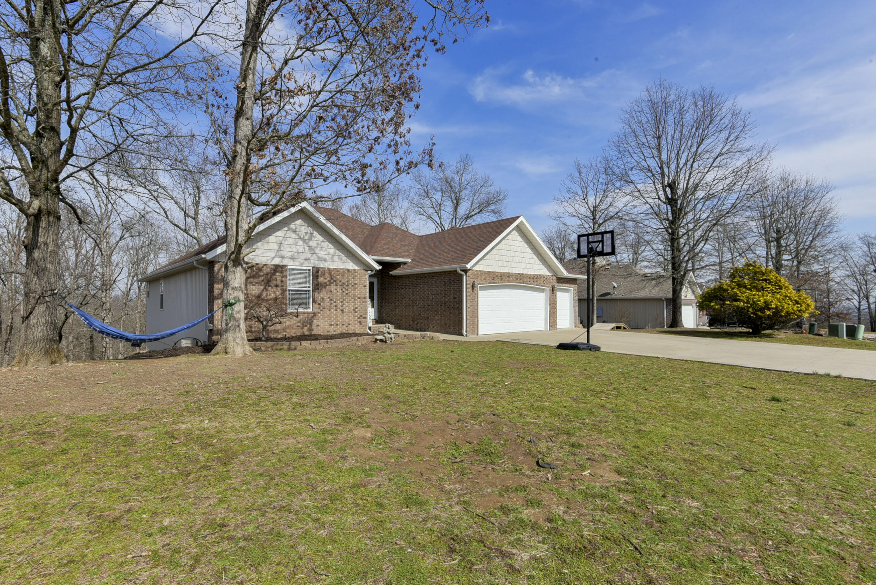 325 Southview Drive Property Photo 3