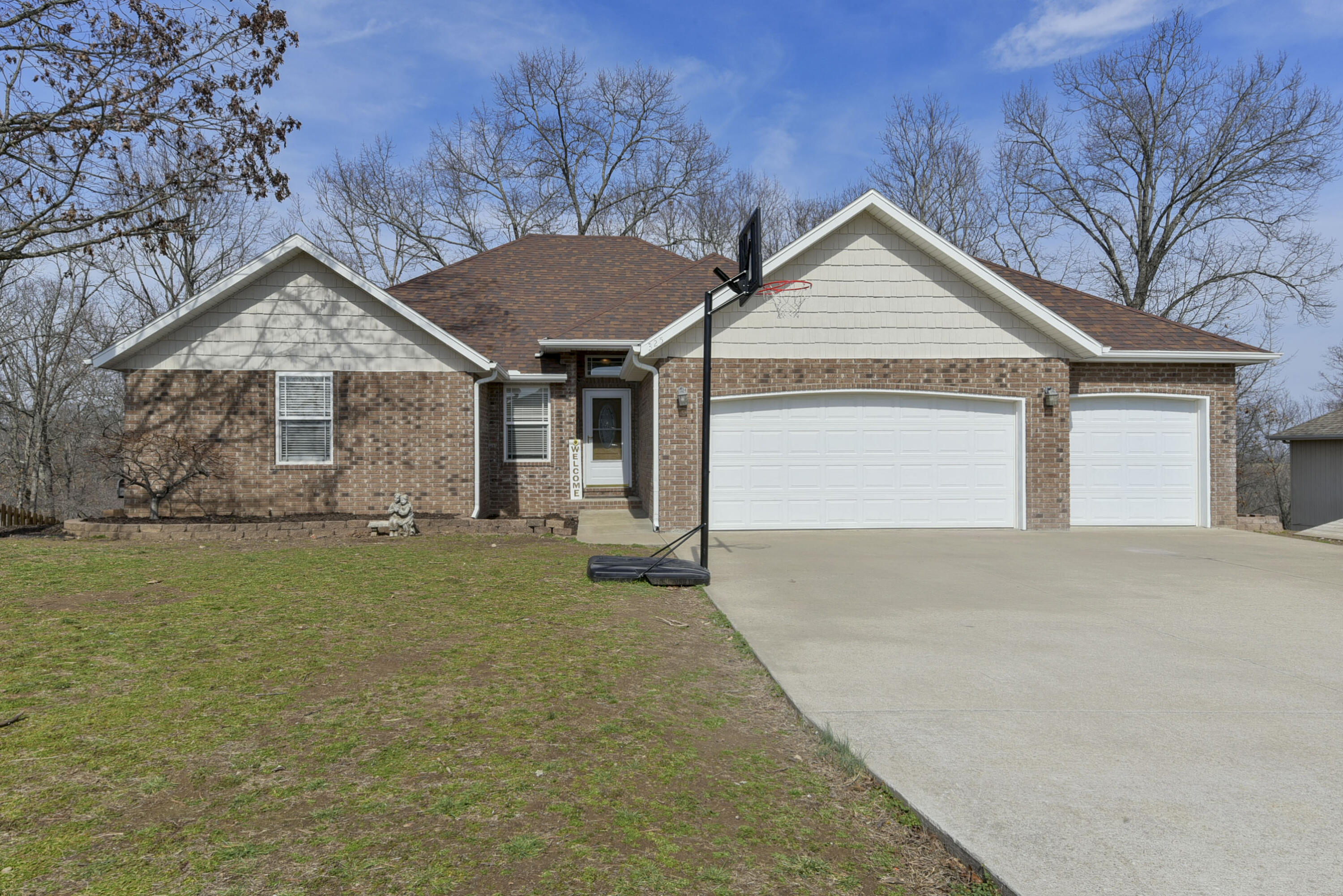 325 Southview Drive Property Photo 4