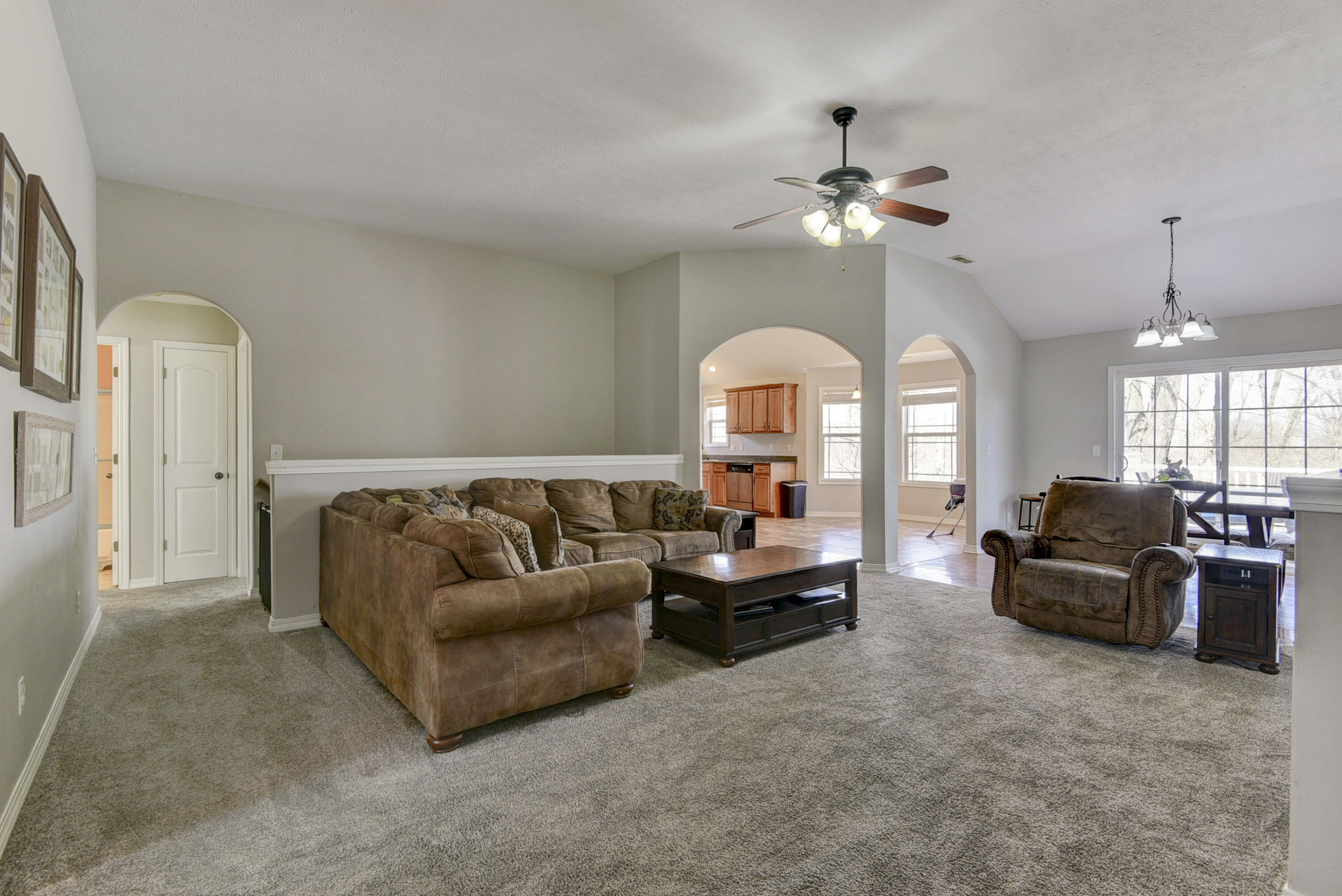 325 Southview Drive Property Photo 6