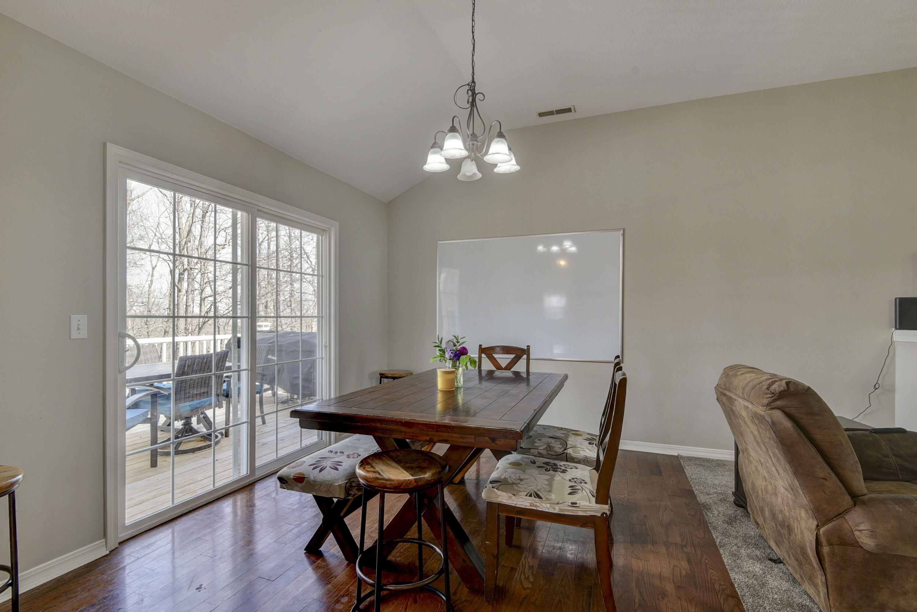 325 Southview Drive Property Photo 9
