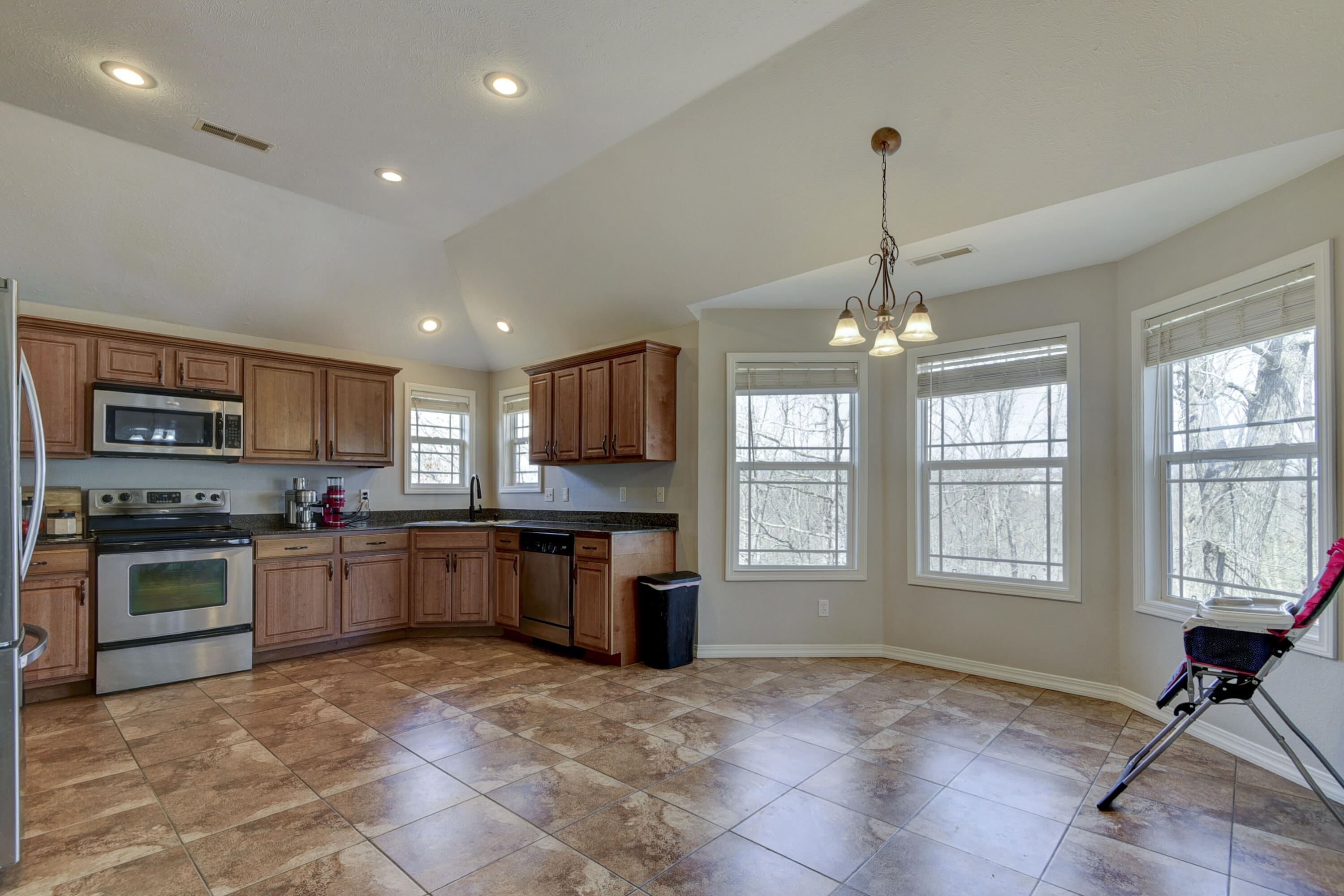 325 Southview Drive Property Photo 10