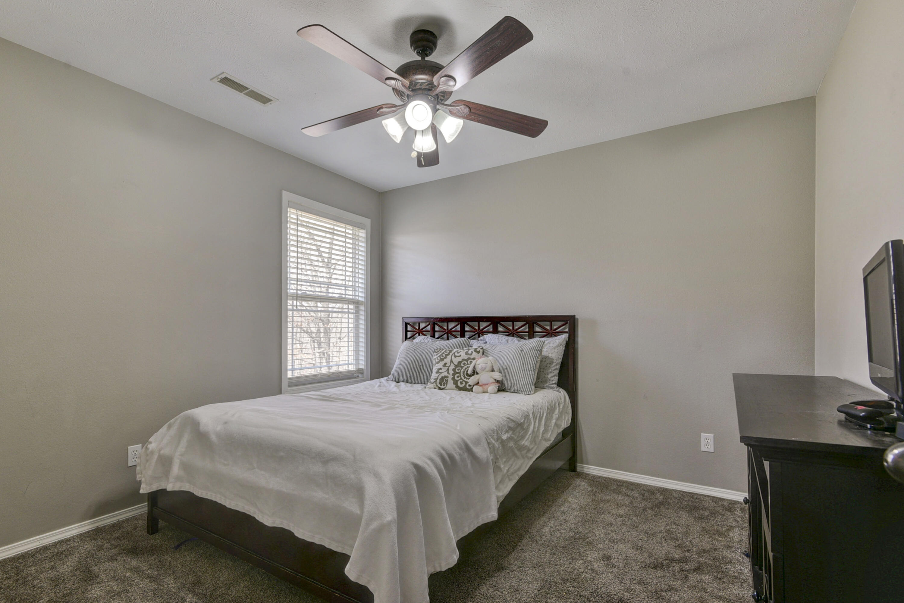 325 Southview Drive Property Photo 16