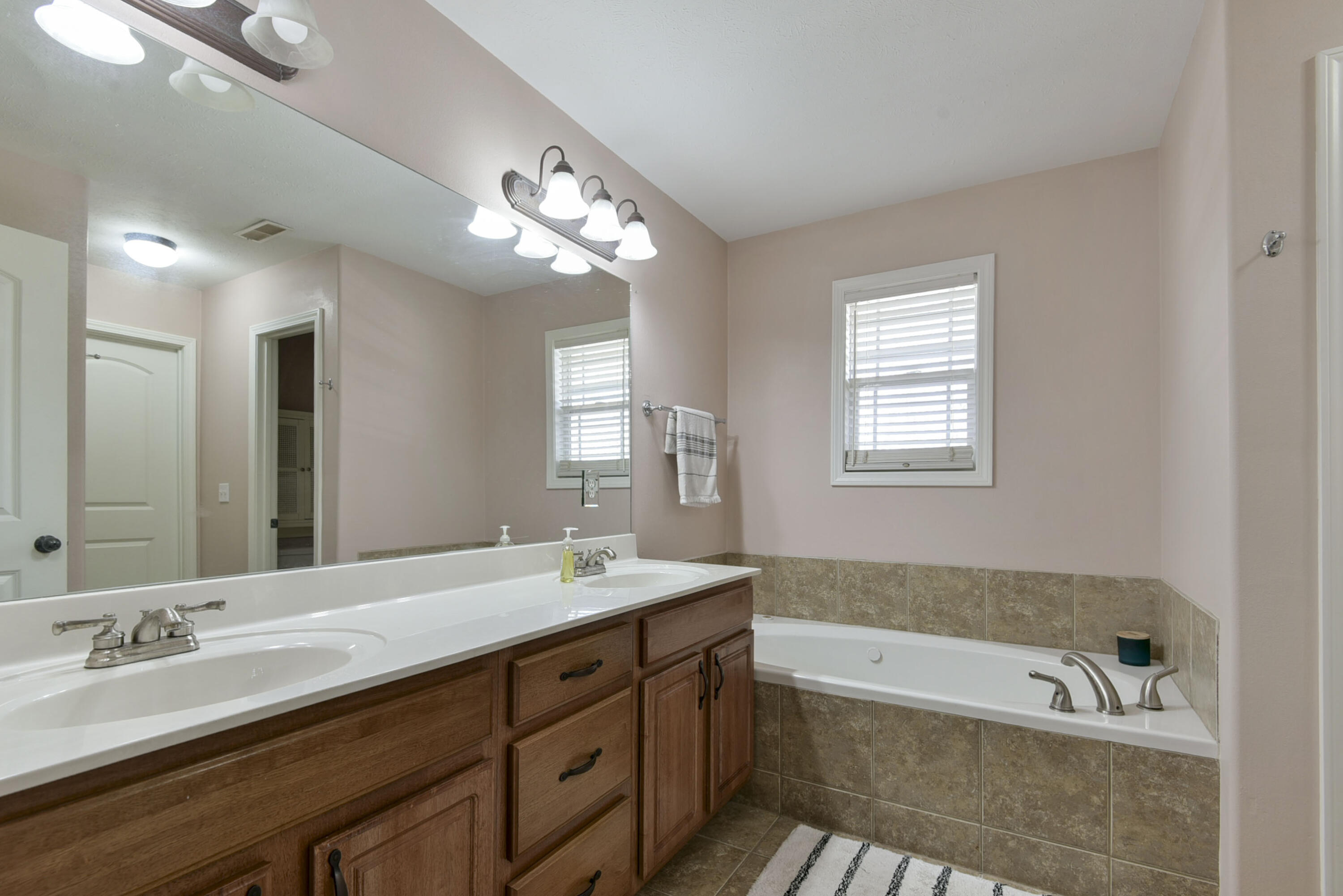325 Southview Drive Property Photo 46
