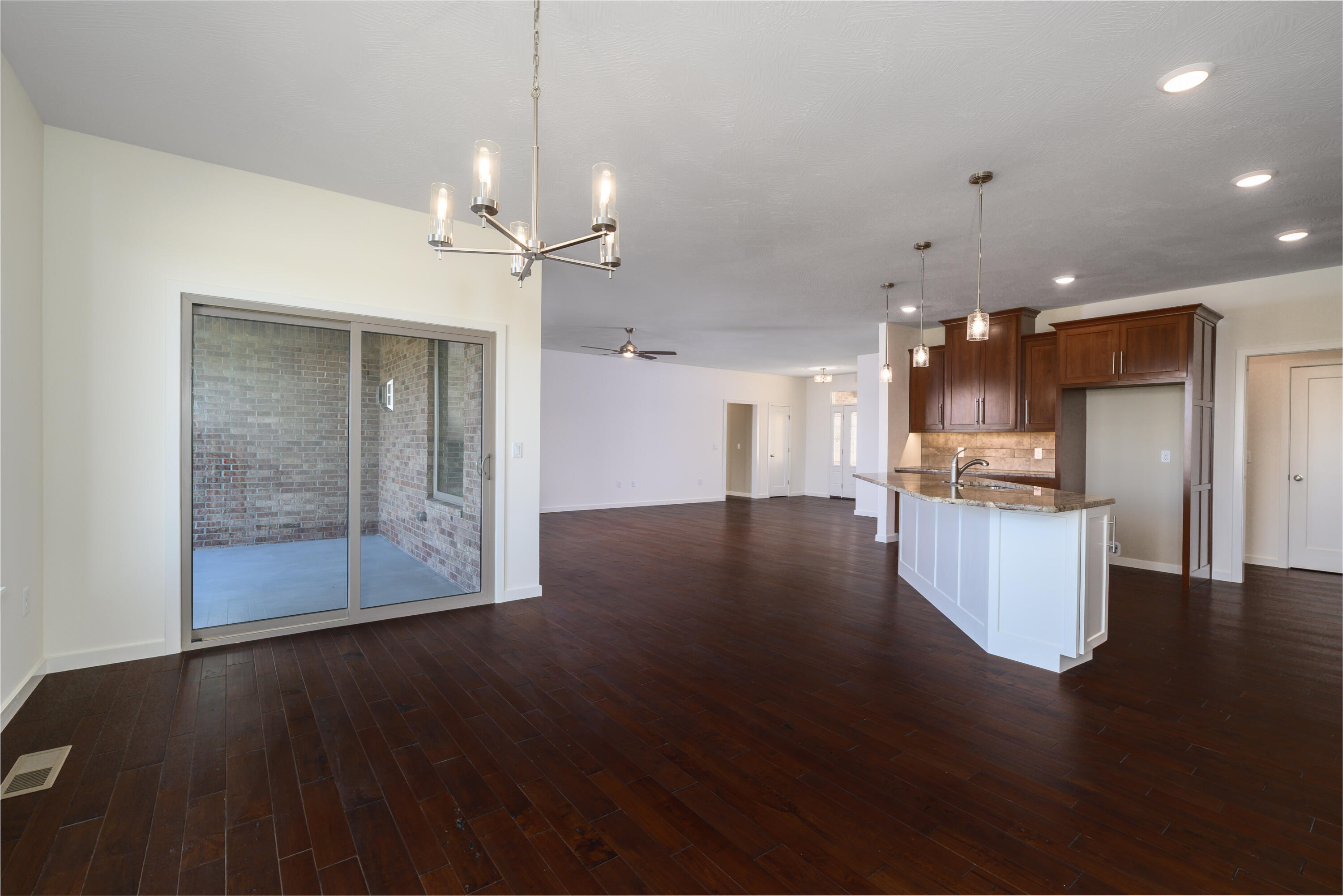 3801 West Broadmoor Street Property Photo 12