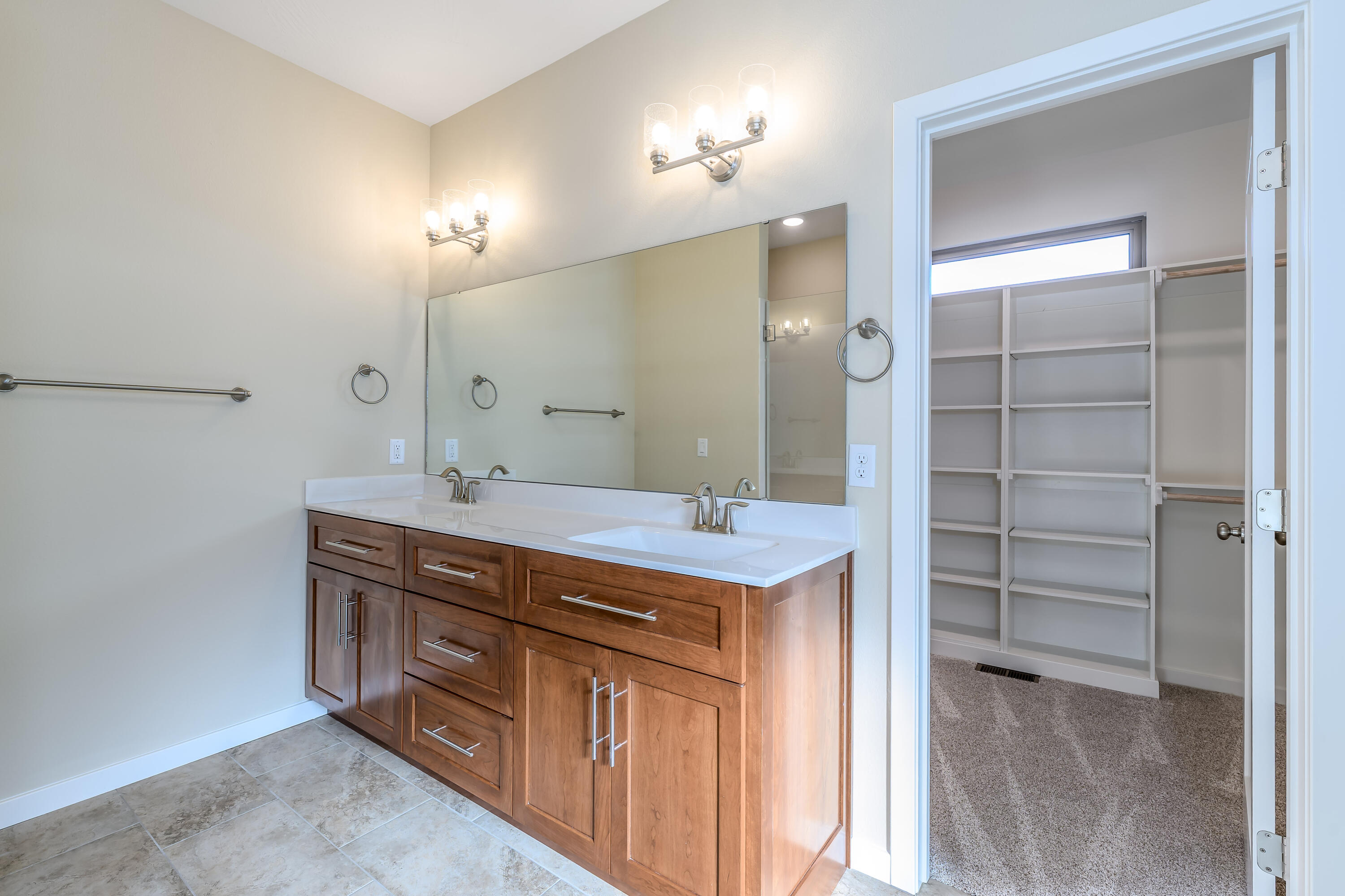 3801 West Broadmoor Street Property Photo 15