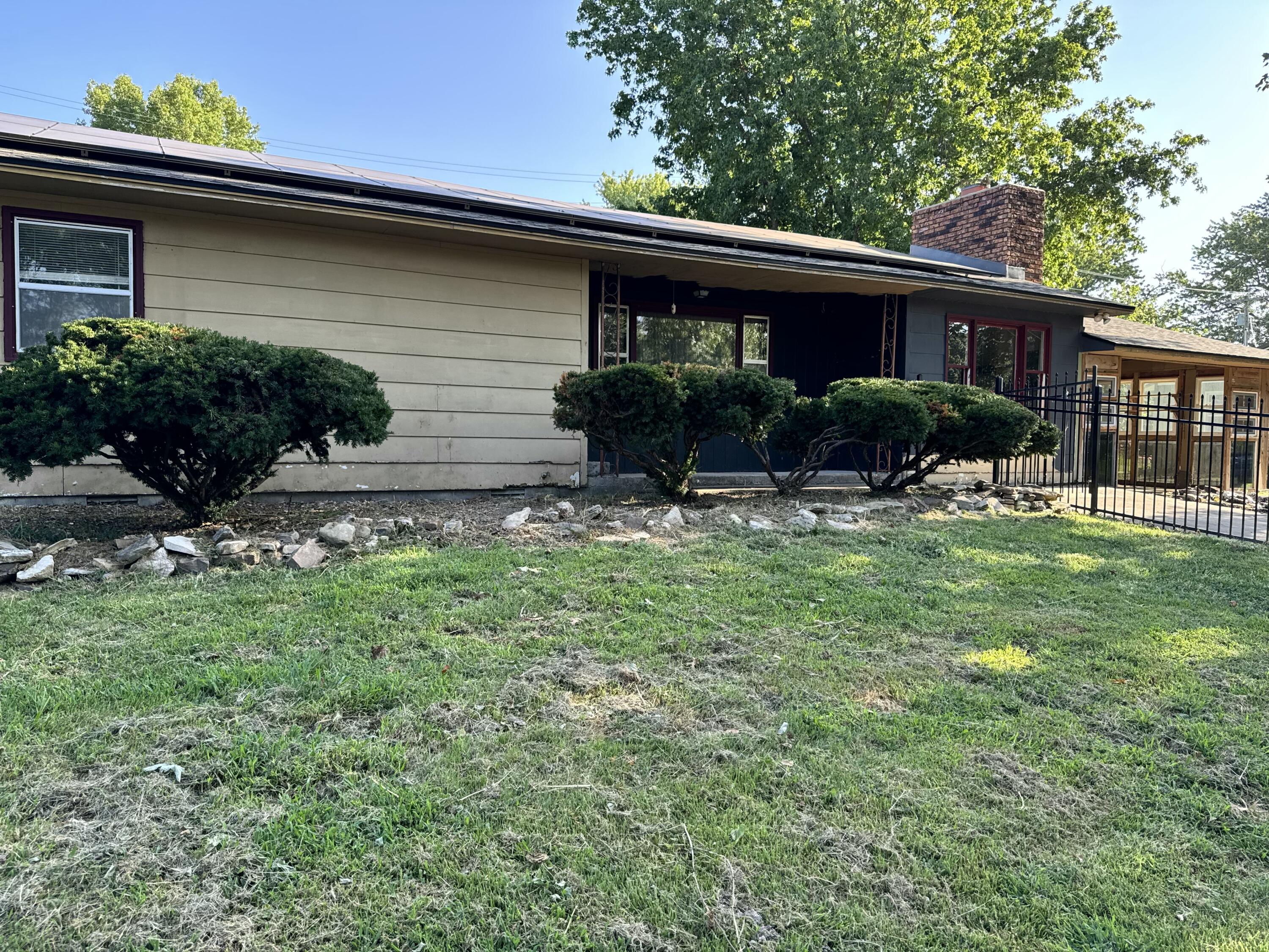 19304 Hillcrest Lane Property Photo 1