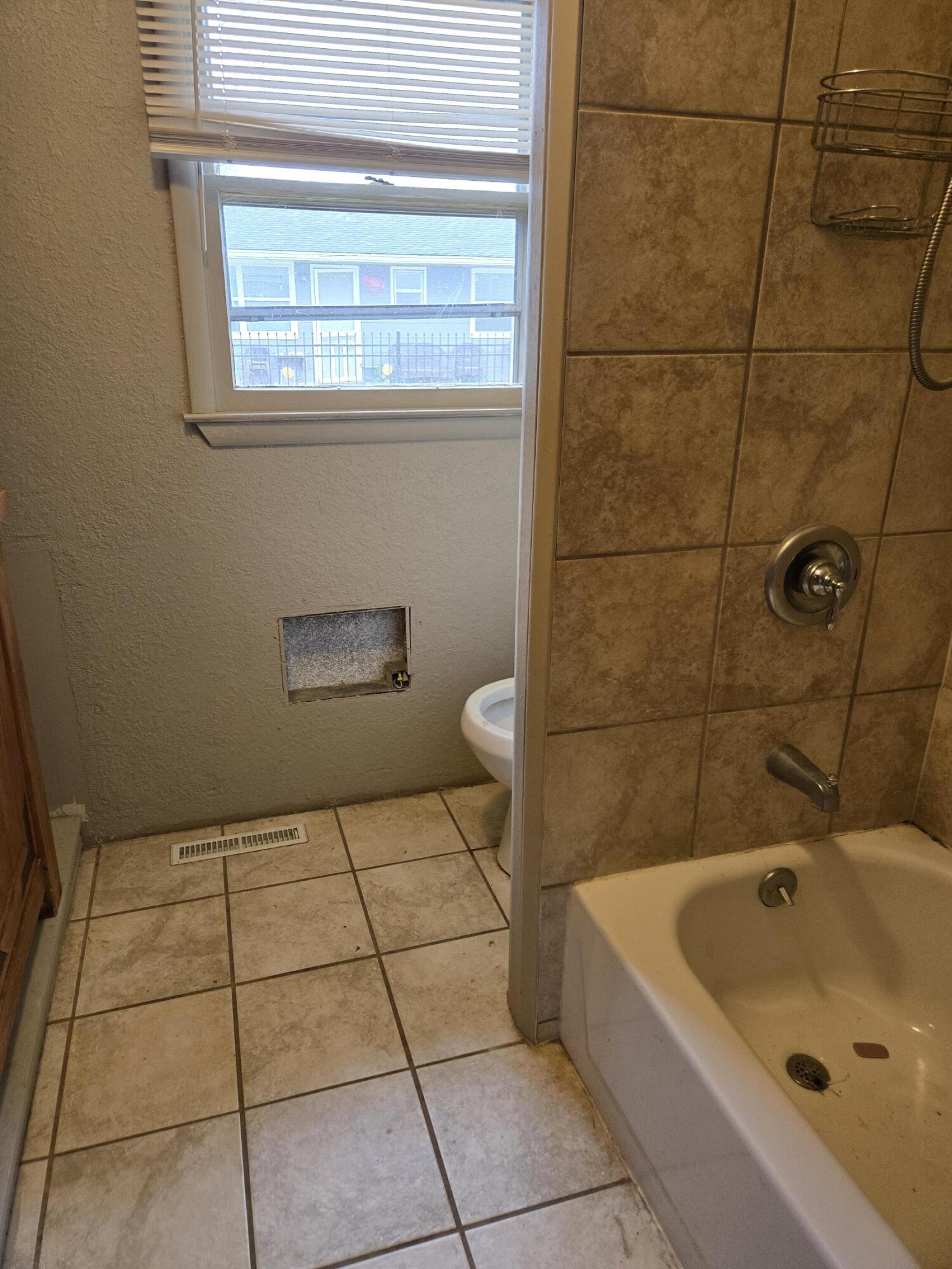 19304 Hillcrest Lane Property Photo 18