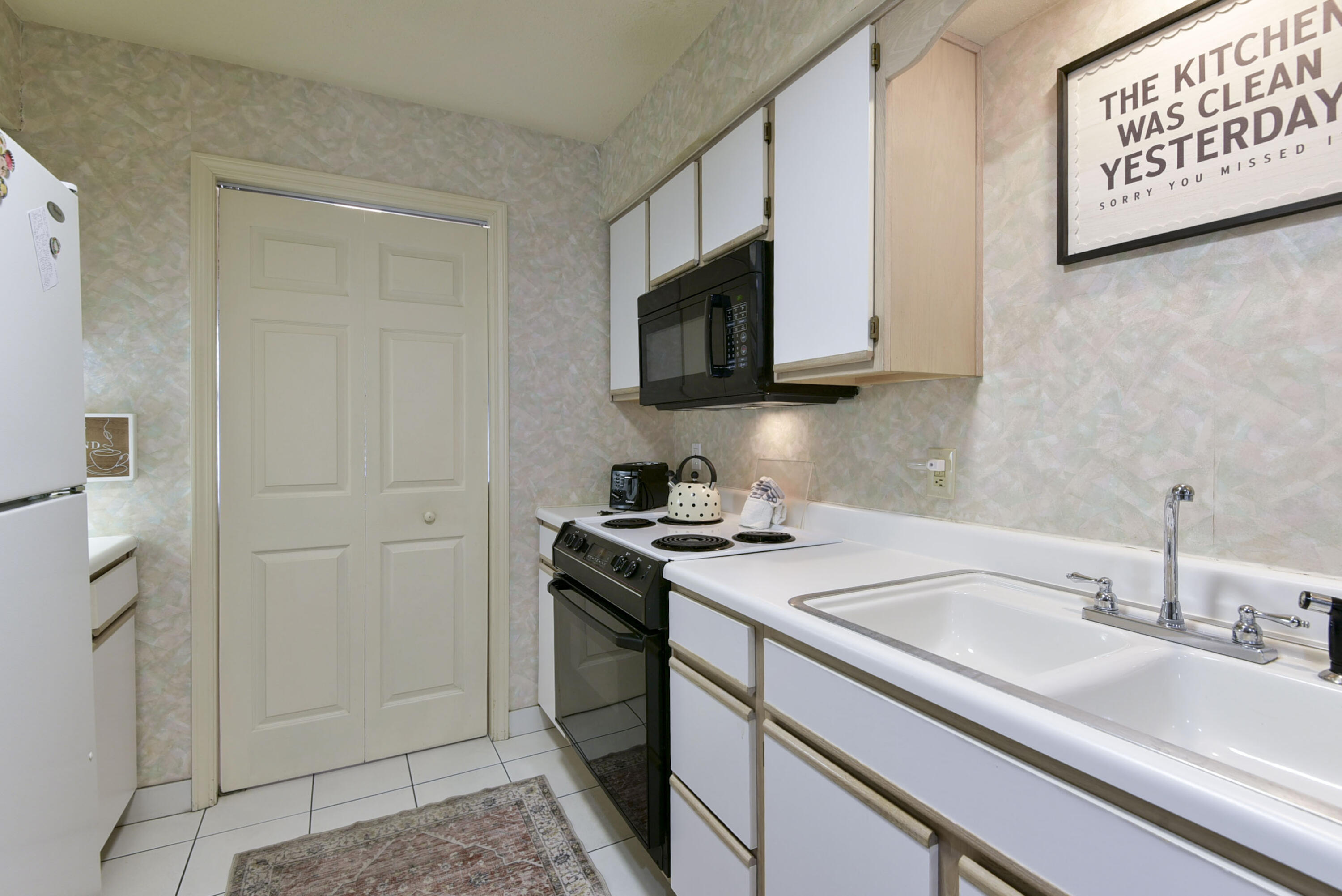 366 Wimbledon Drive 3 Property Photo 11