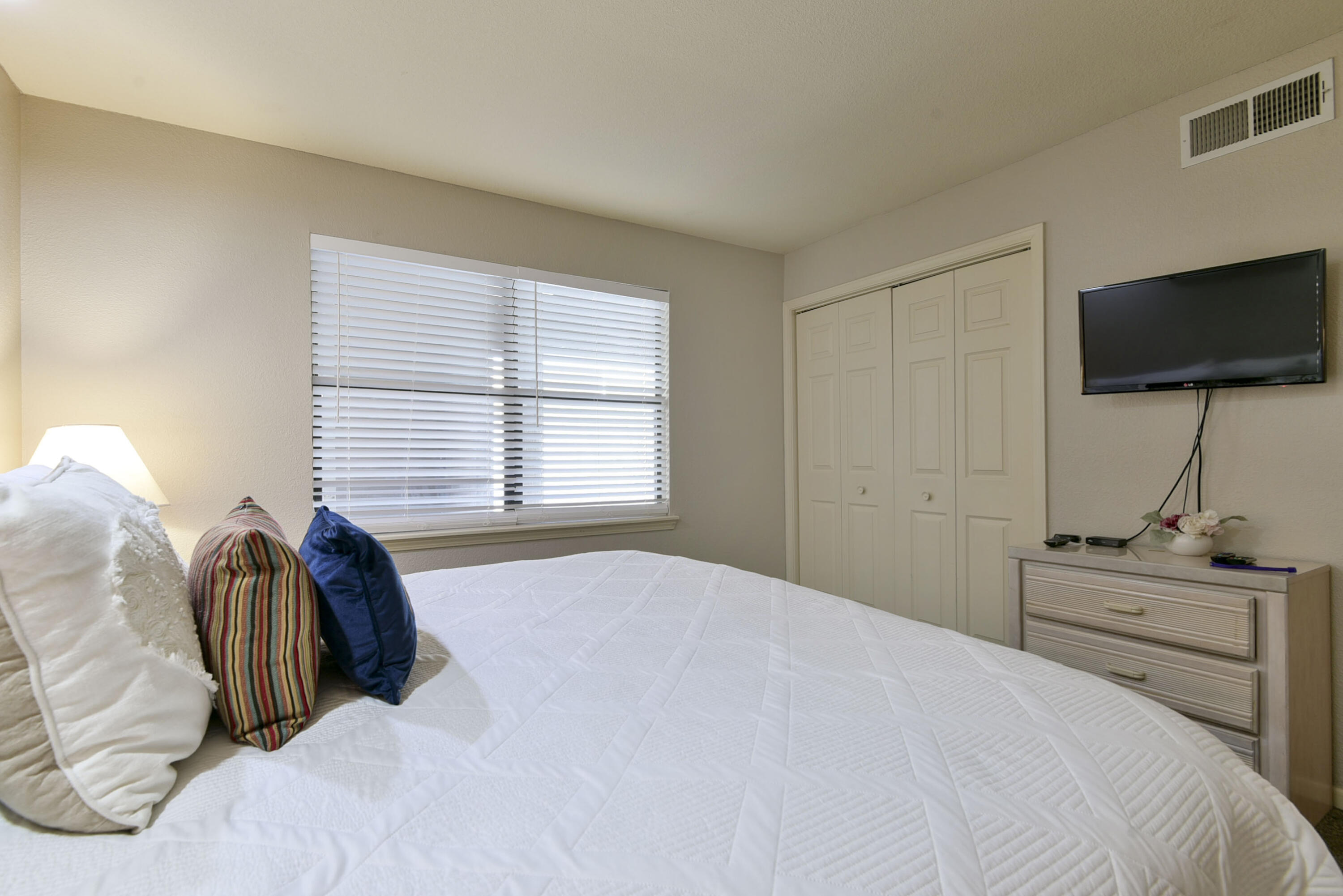 366 Wimbledon Drive 3 Property Photo 30