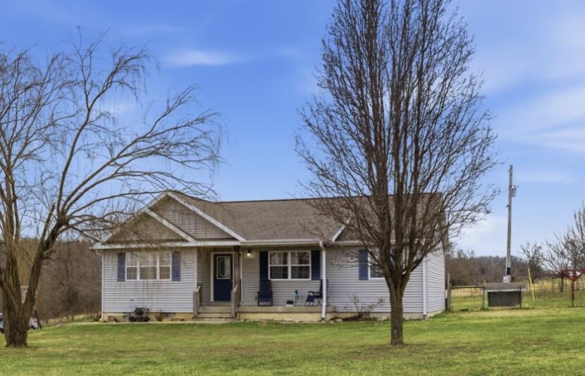 1584 Mcintosh Road Property Photo 2