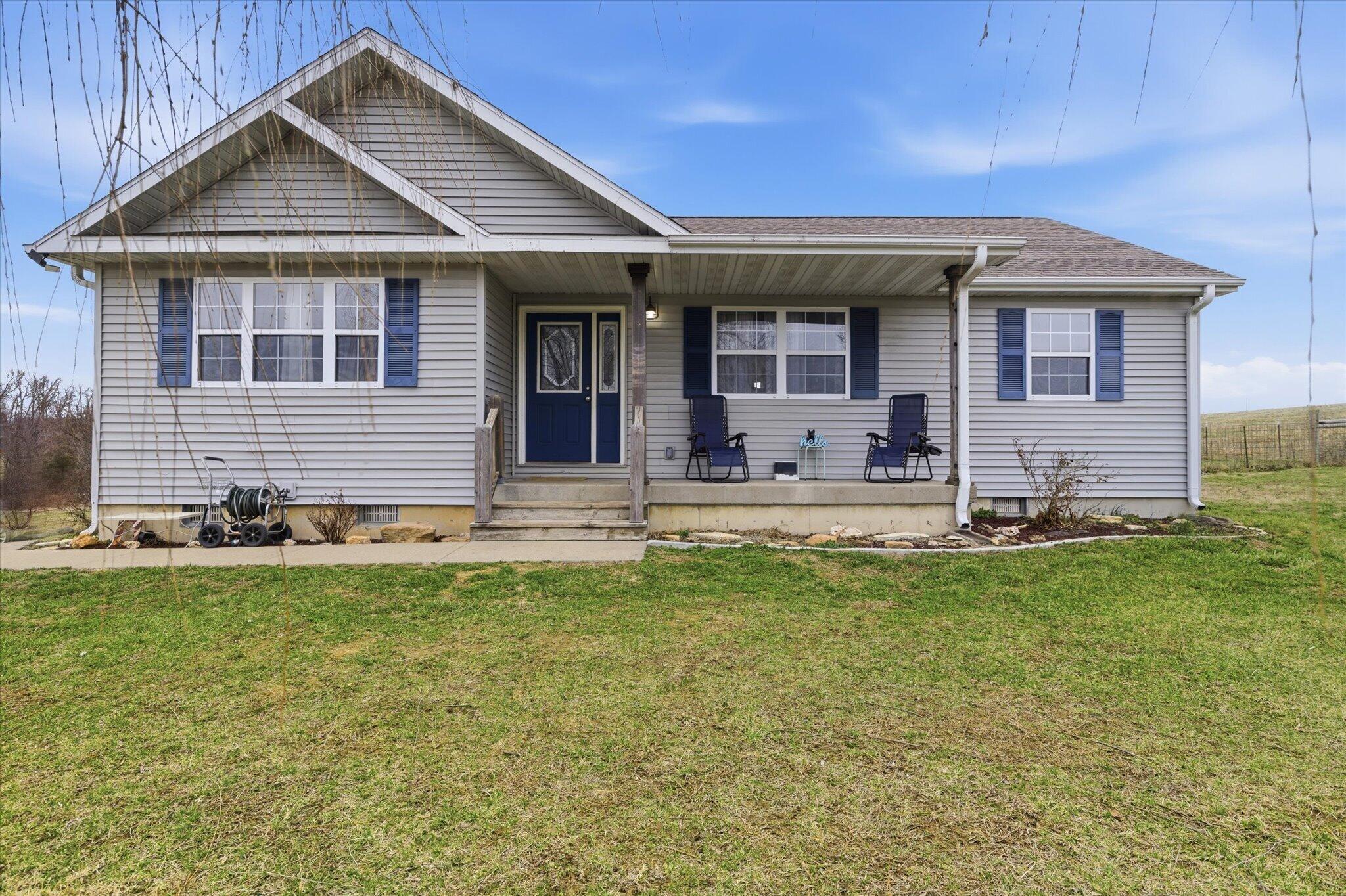 1584 Mcintosh Road Property Photo 3