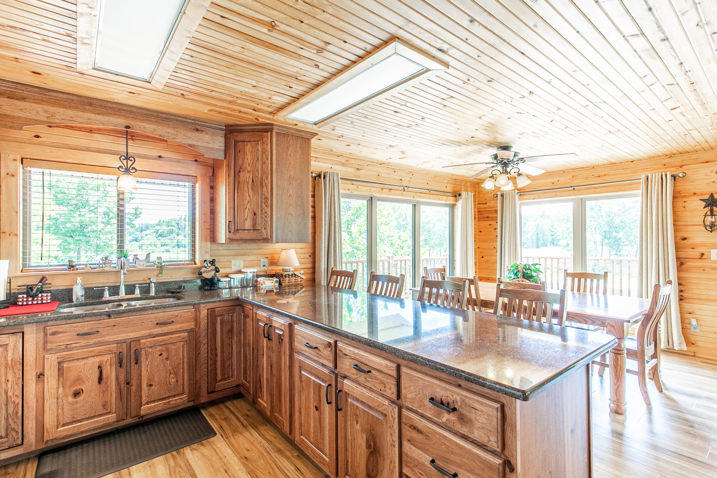 1901 River Valley Road Property Photo 8