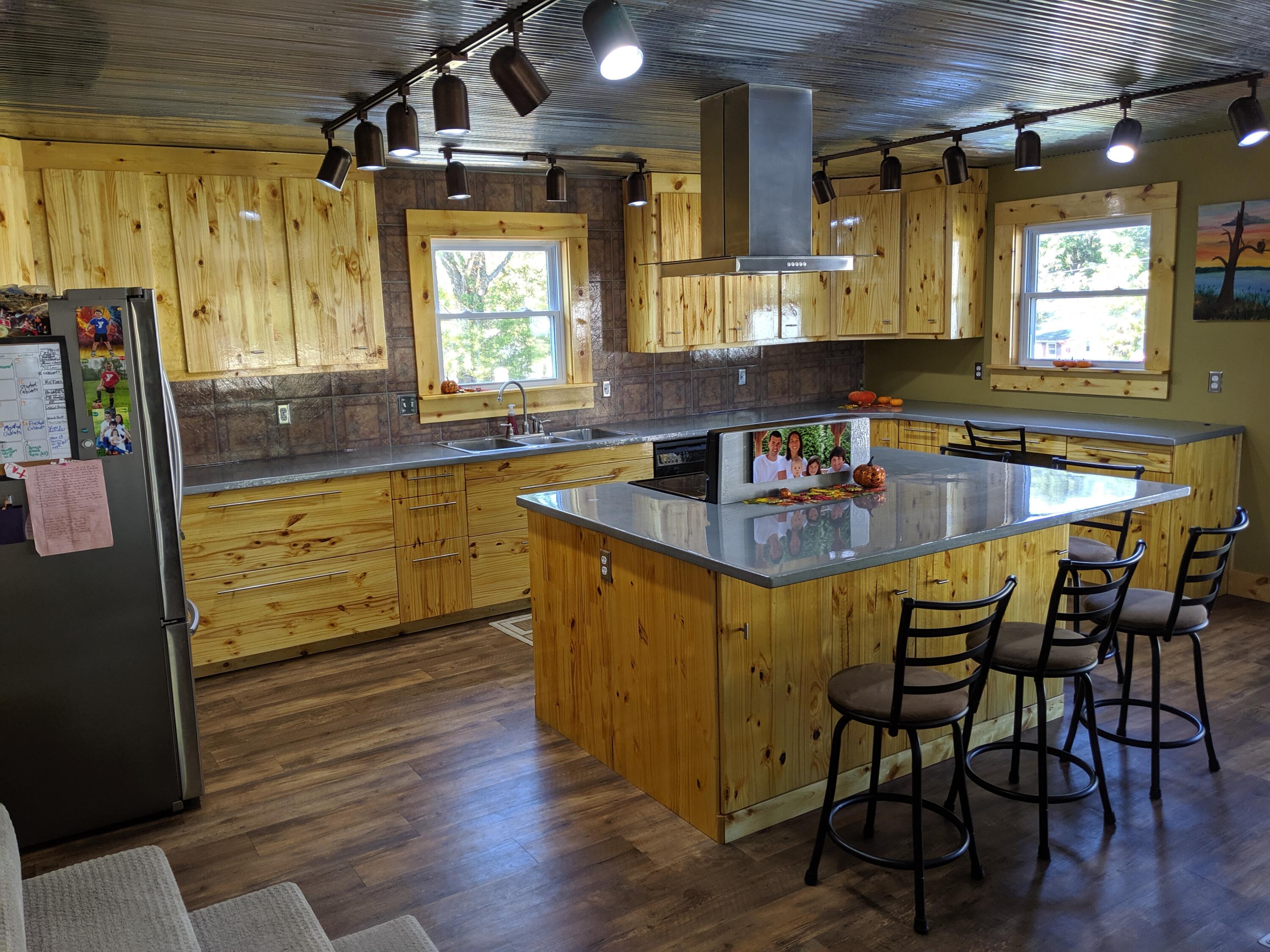 615 West Benton Street Property Photo 19