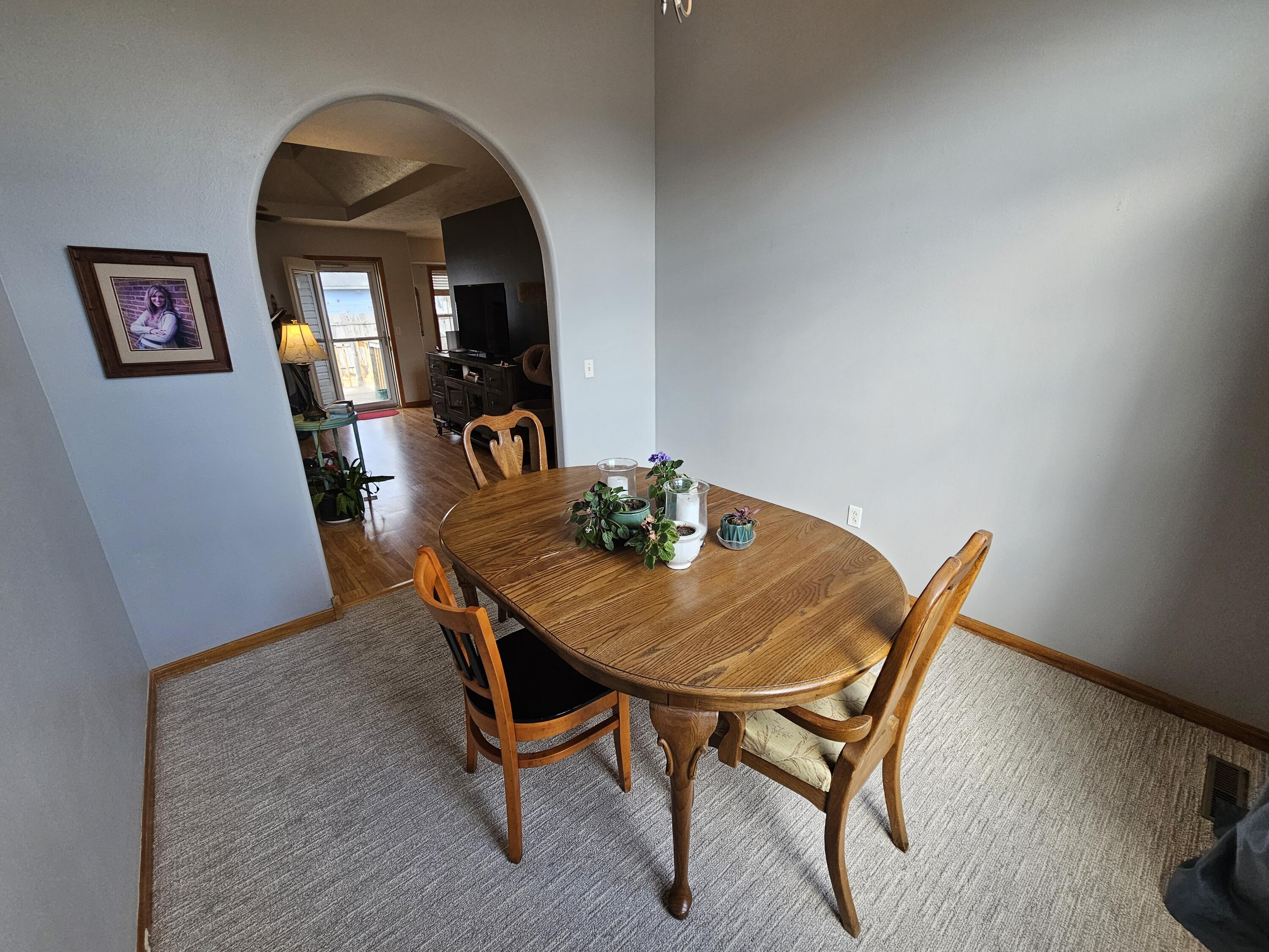 102 Kingsley Drive Property Photo 5