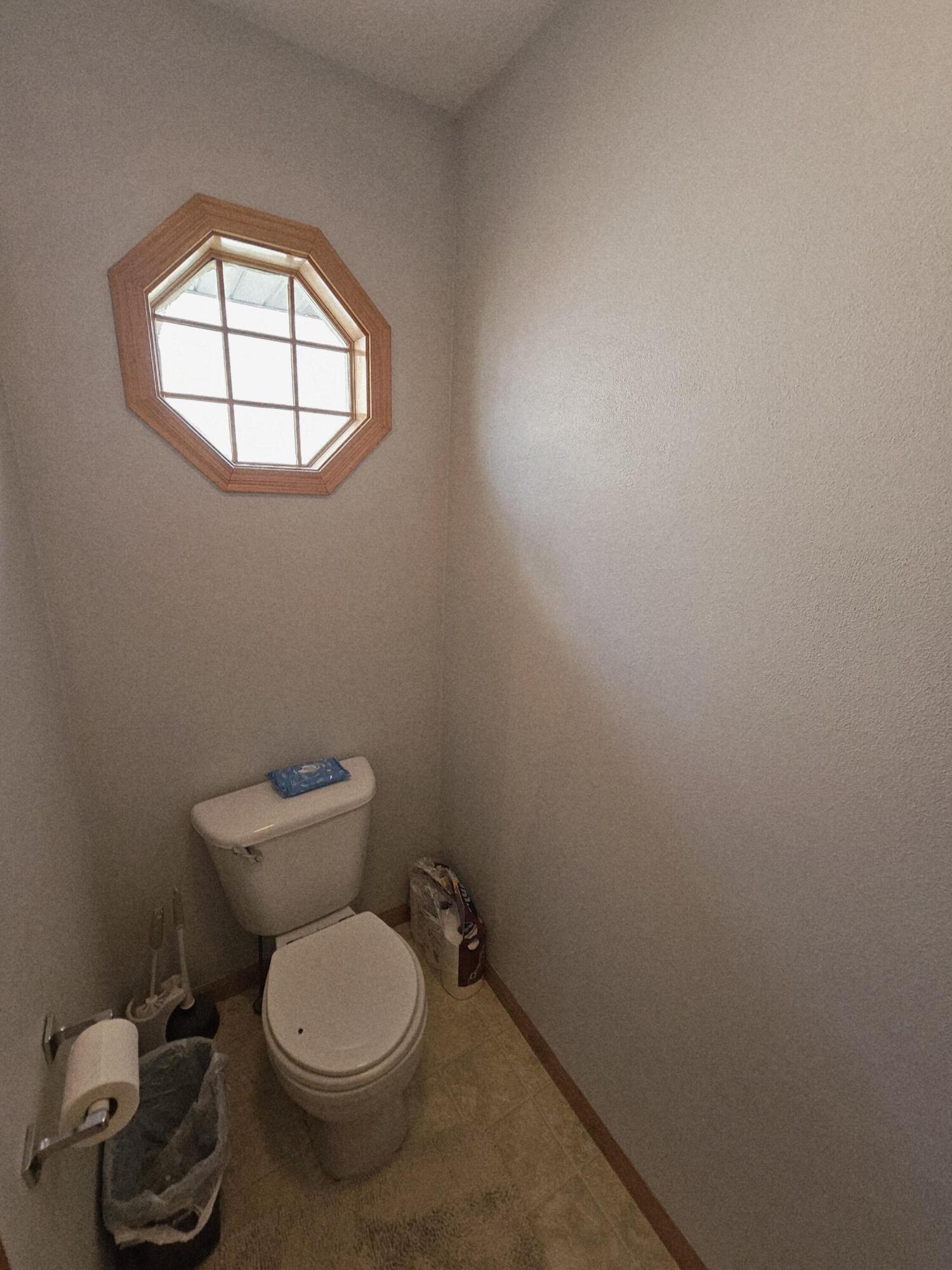102 Kingsley Drive Property Photo 23