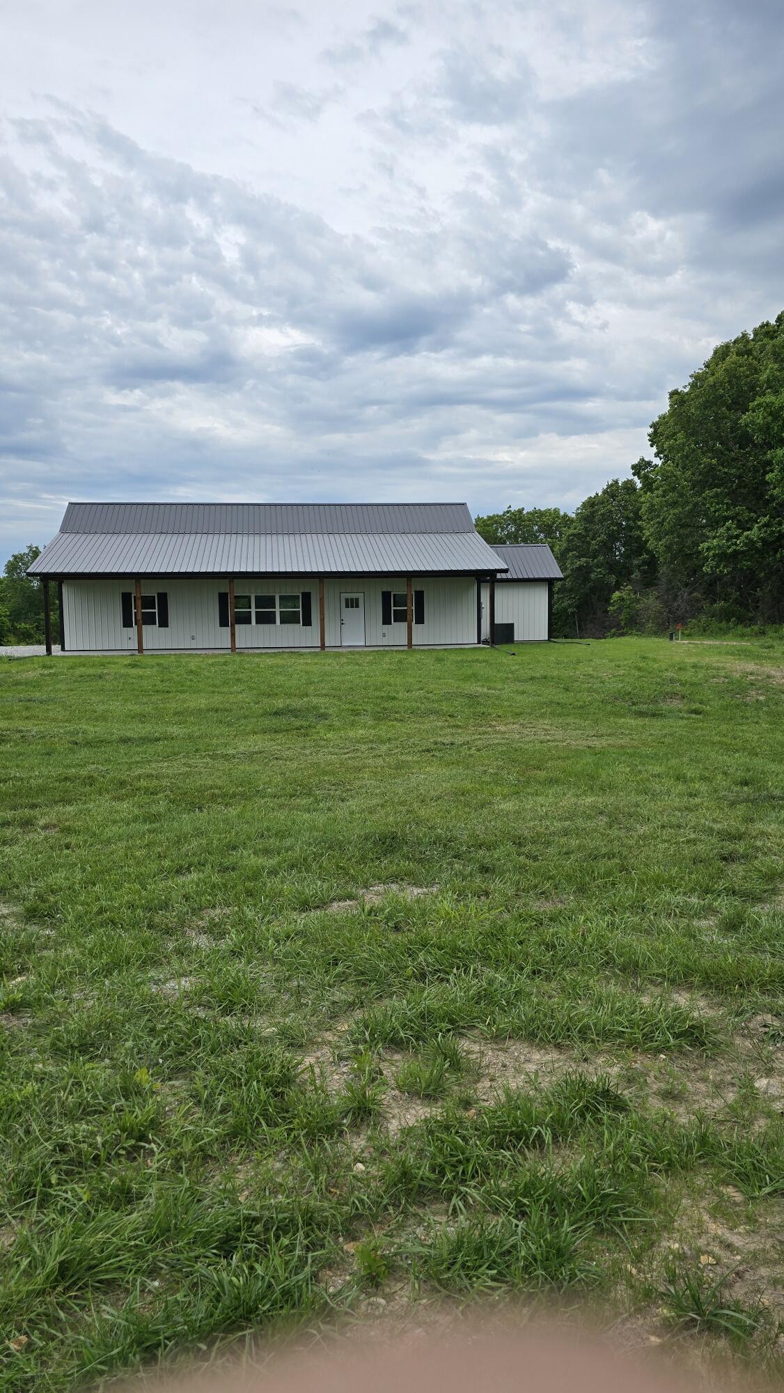 12134 State Hwy D Property Photo 2
