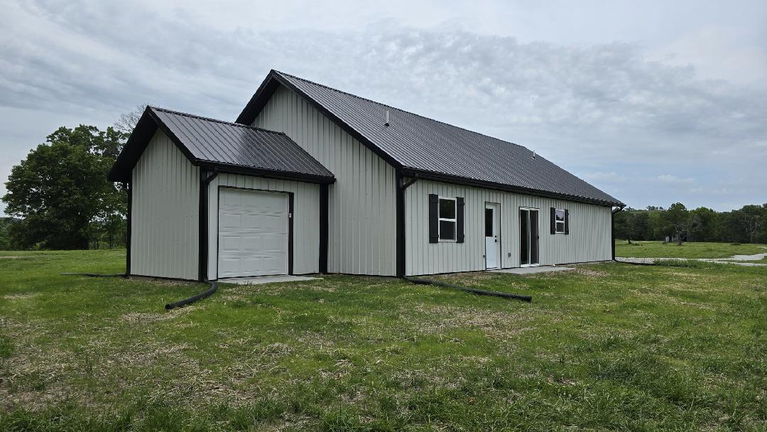12134 State Hwy D Property Photo 4