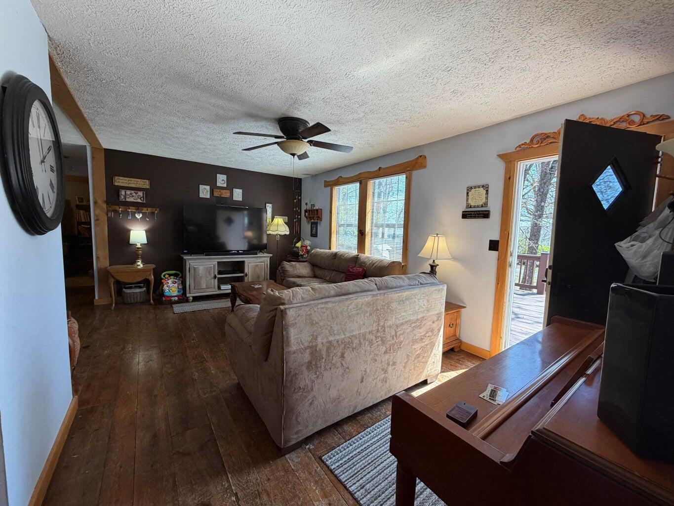 45 Thistle Lane Property Photo 7