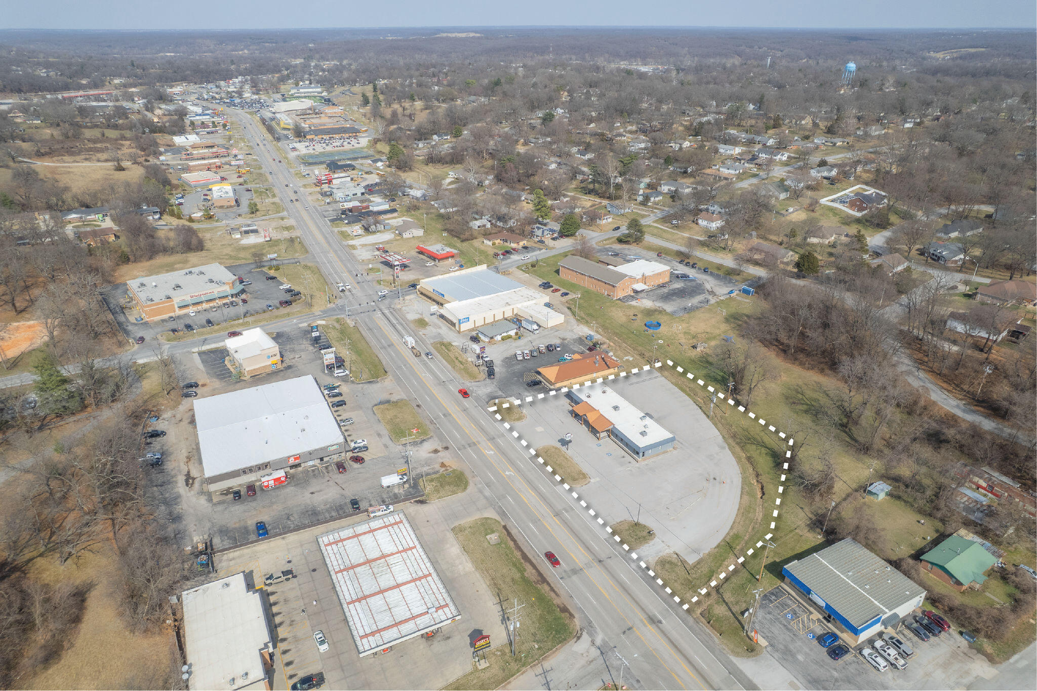 925 & 929 South Neosho Boulevard Property Photo 65