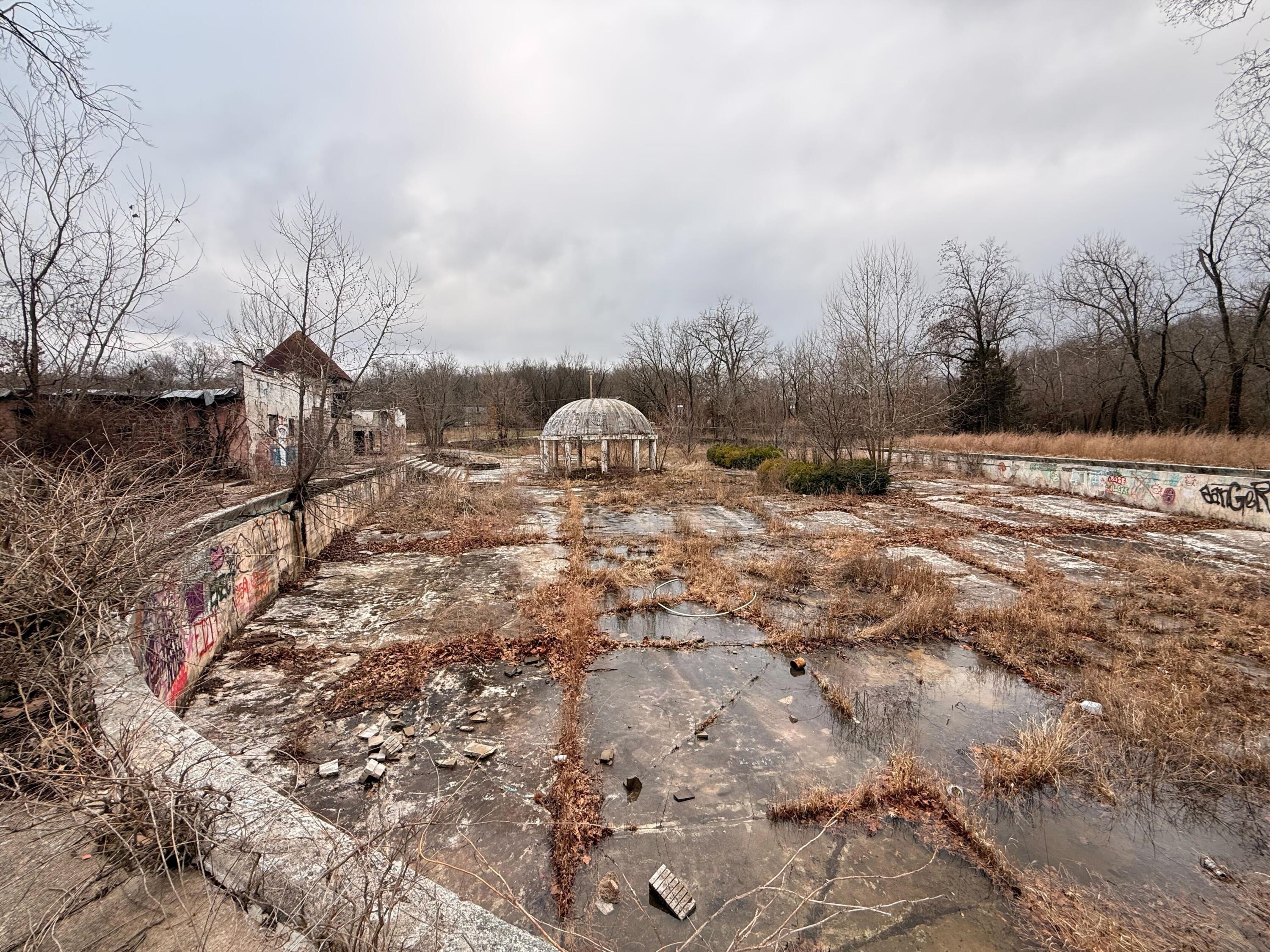 101 Mark Twain Drive Property Photo 12