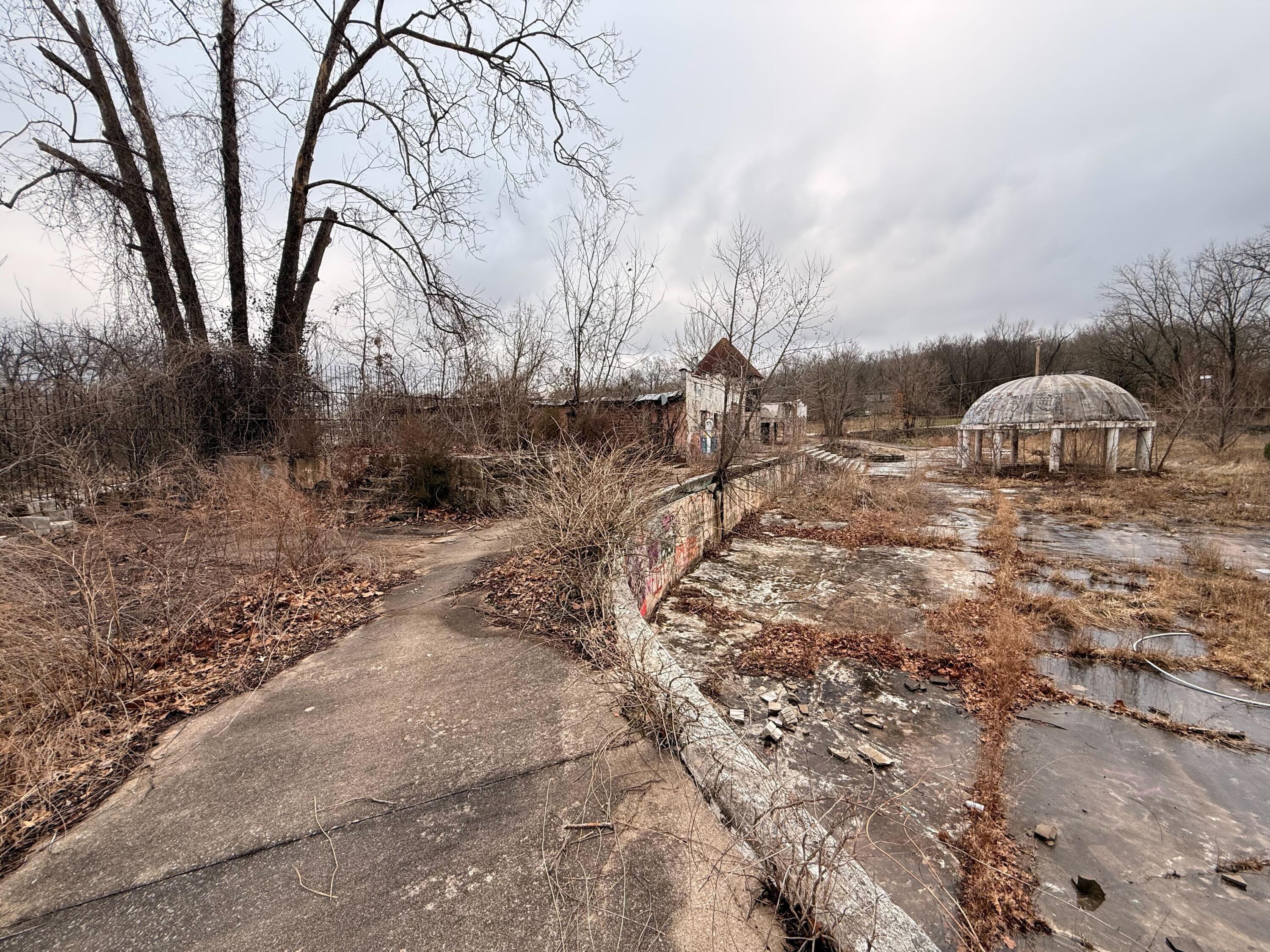 101 Mark Twain Drive Property Photo 13