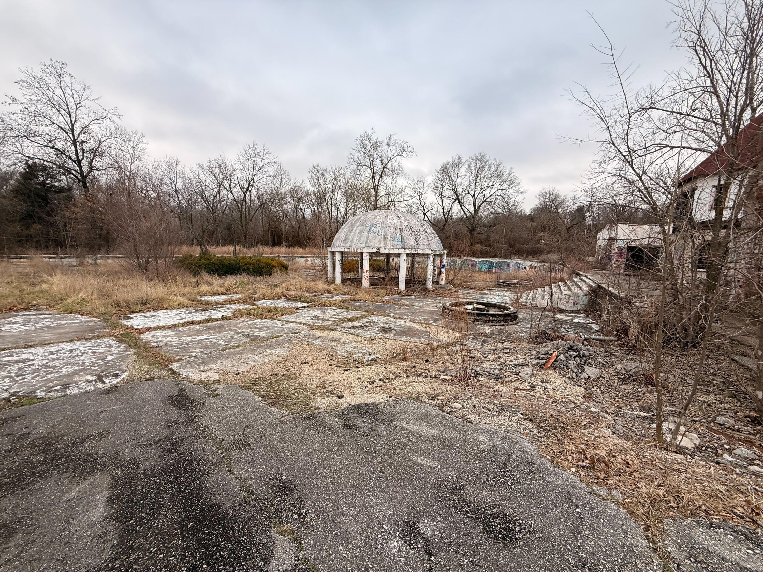 101 Mark Twain Drive Property Photo 15