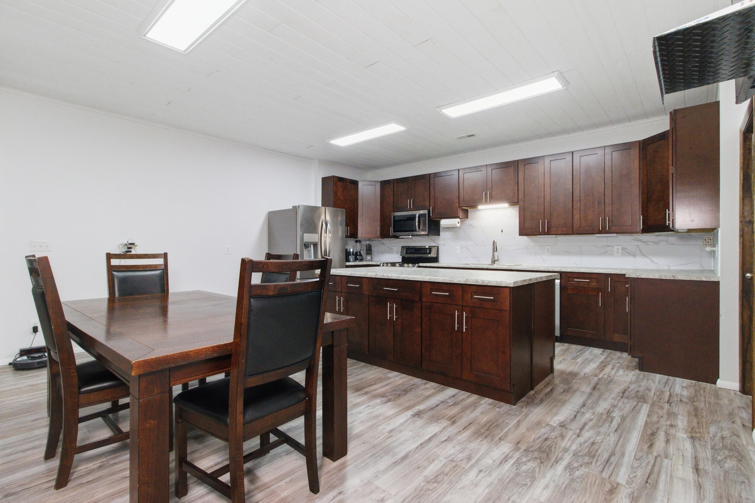 8008 County Road 5090 Property Photo 11