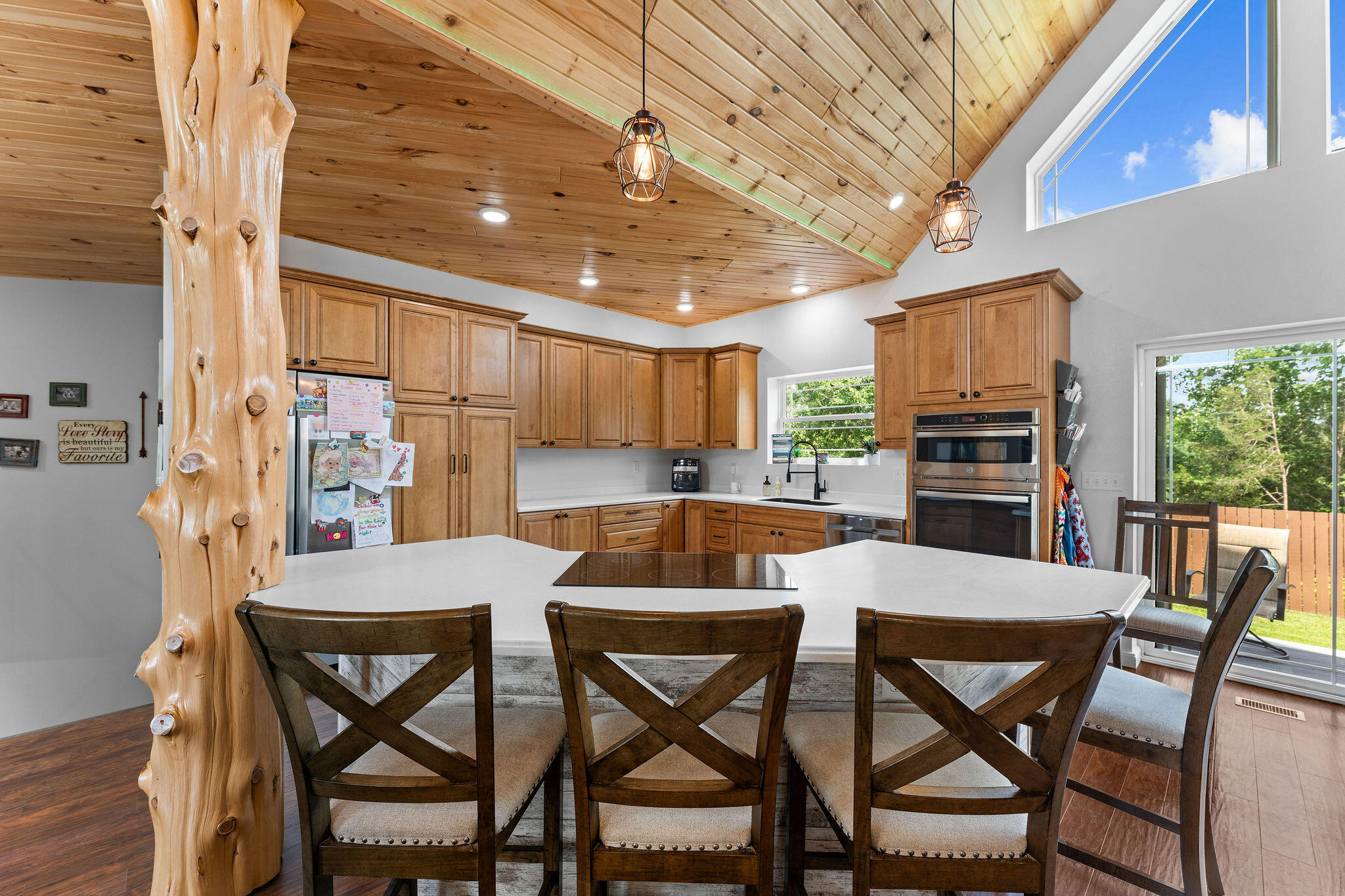 770 Mills Hollow Road Property Photo 18