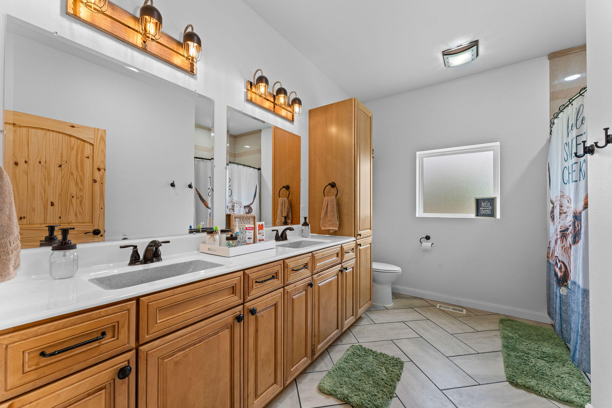770 Mills Hollow Road Property Photo 42