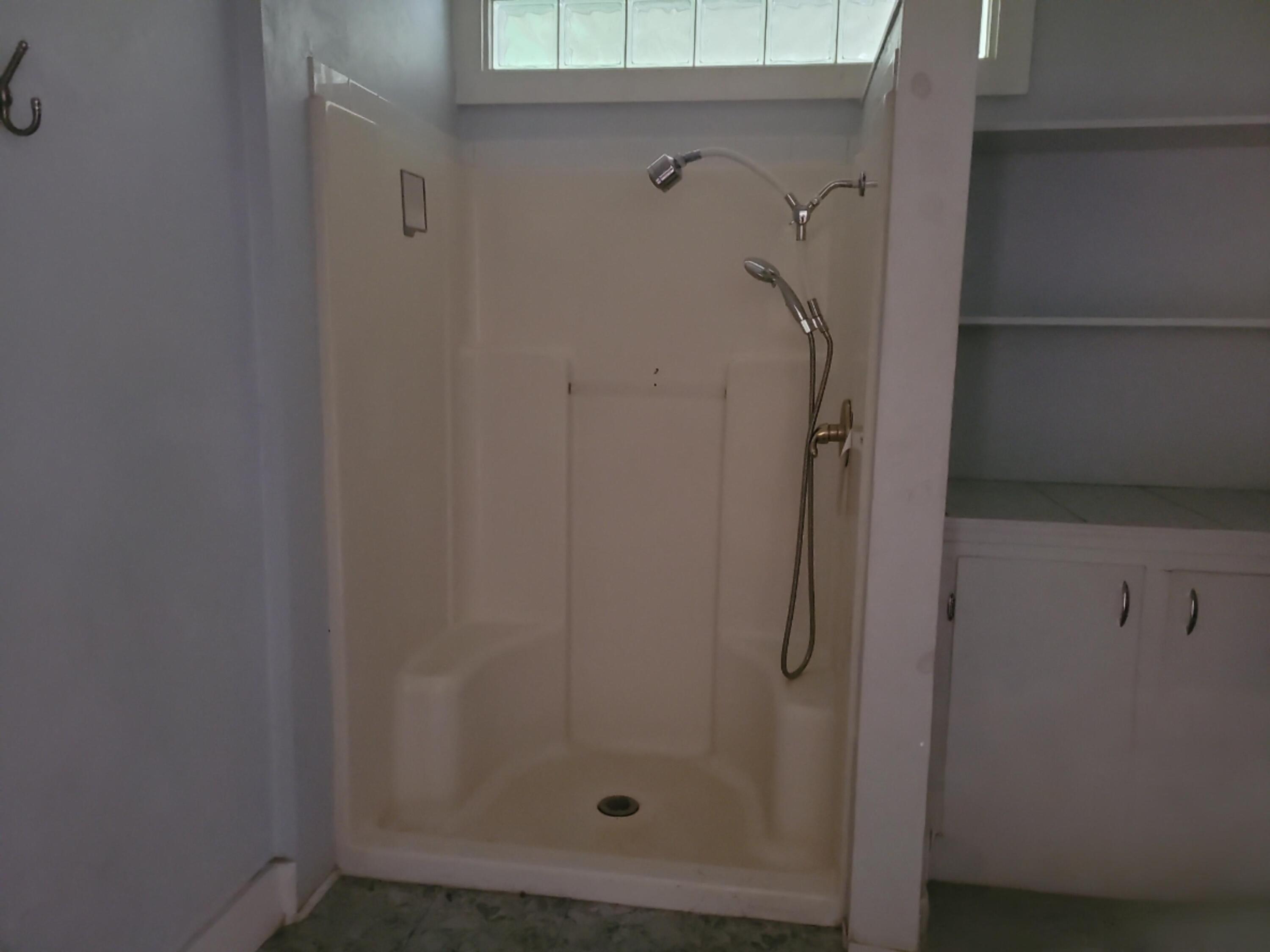 107 West 9th Street Property Photo 9