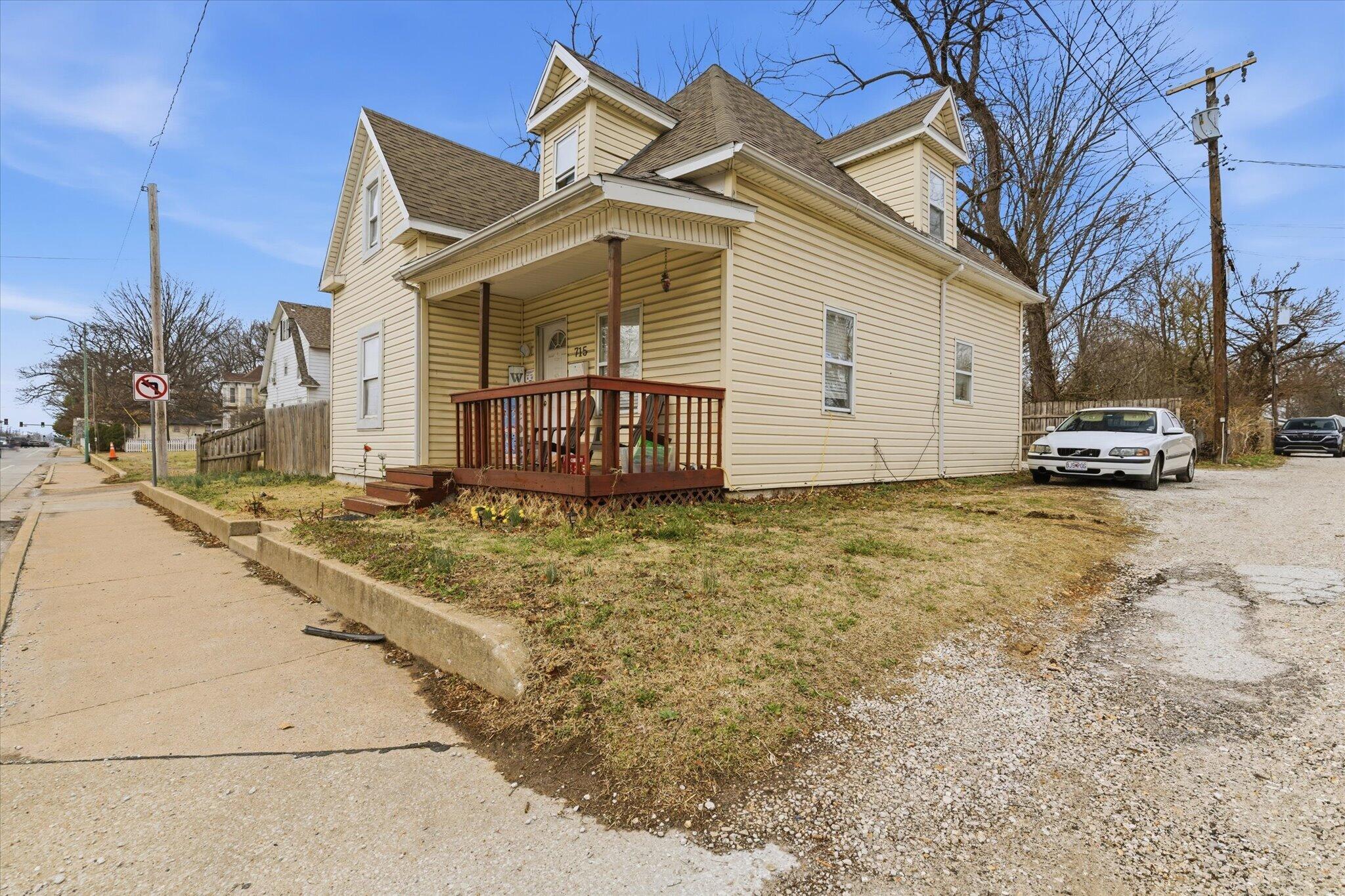 1447 North Broadway Avenue Property Photo 25