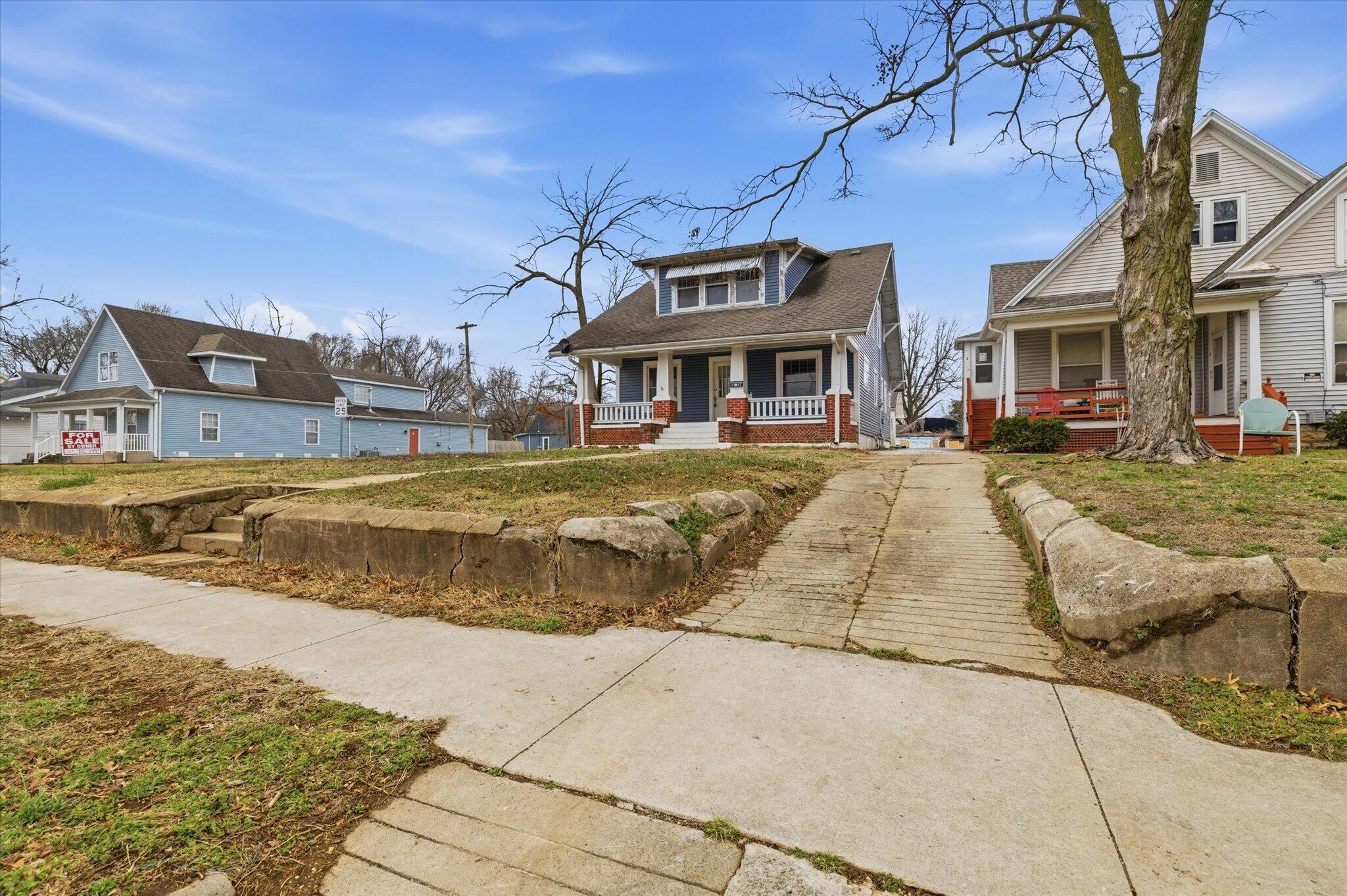 1447 North Broadway Avenue Property Photo 2