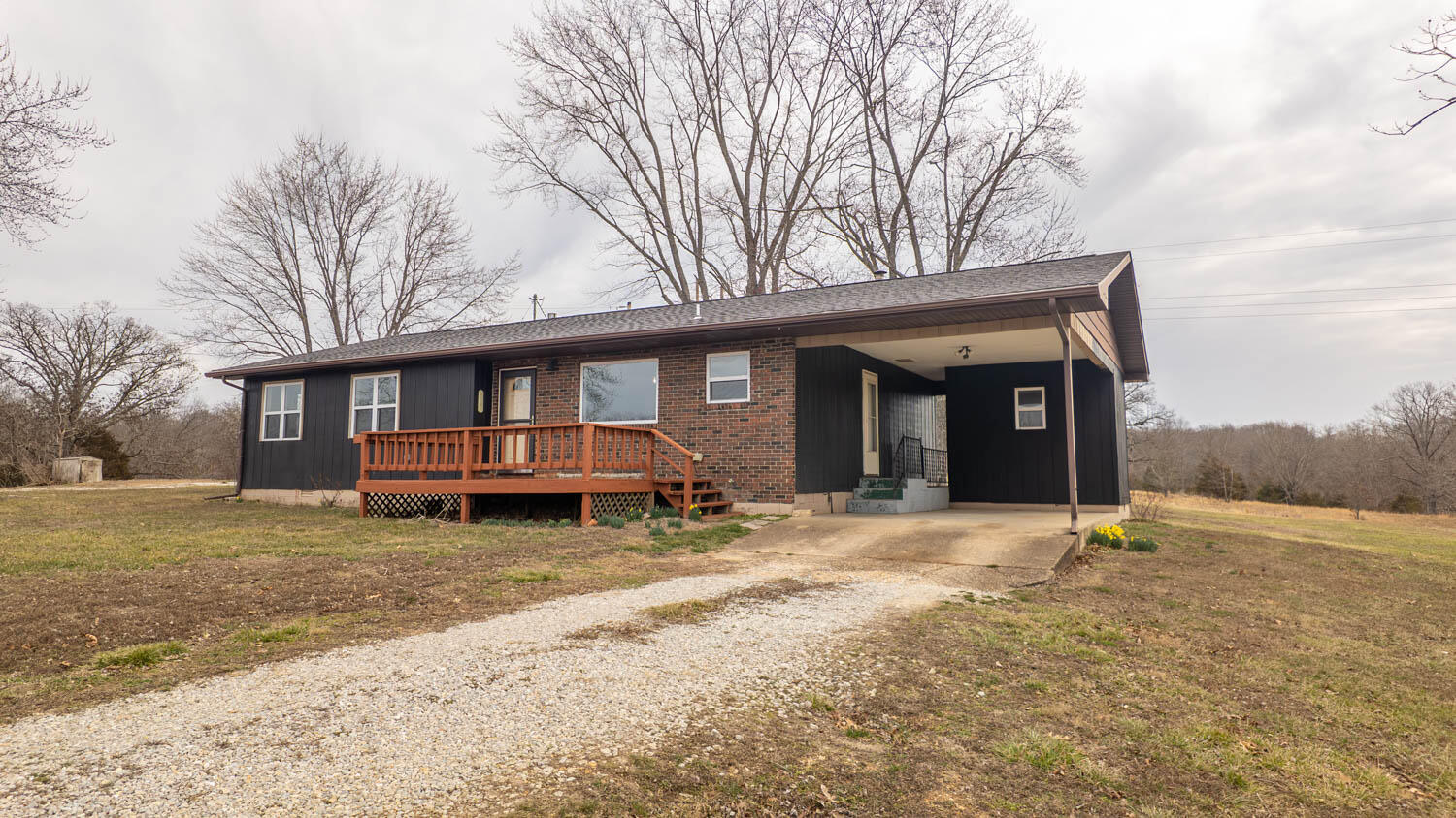1502 County Road 1210 Property Photo 3