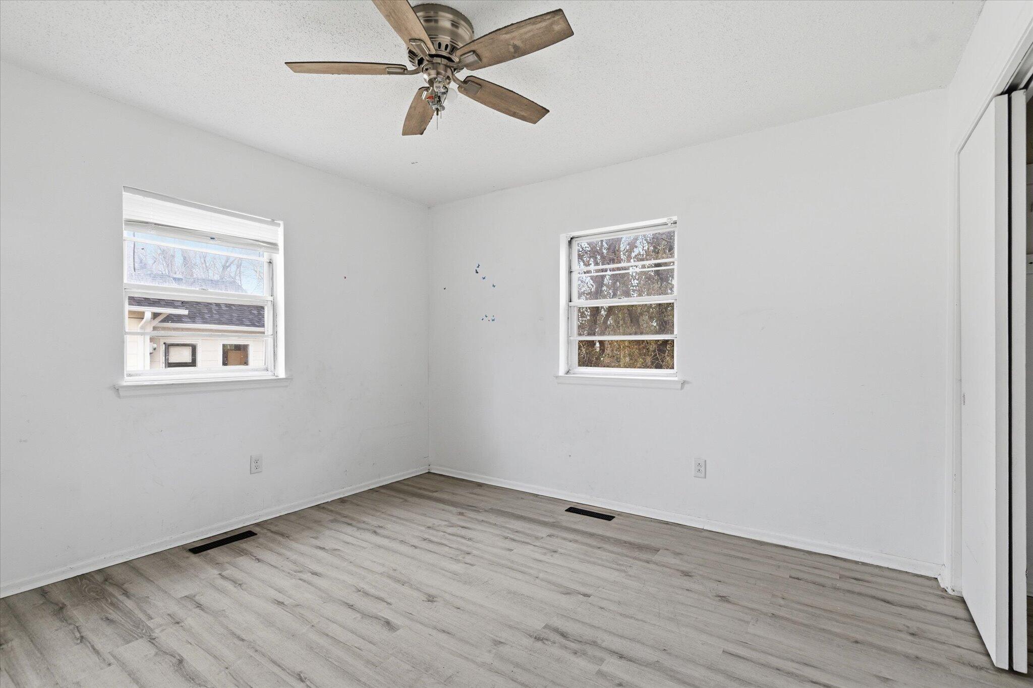 944 West Division Street Property Photo 15