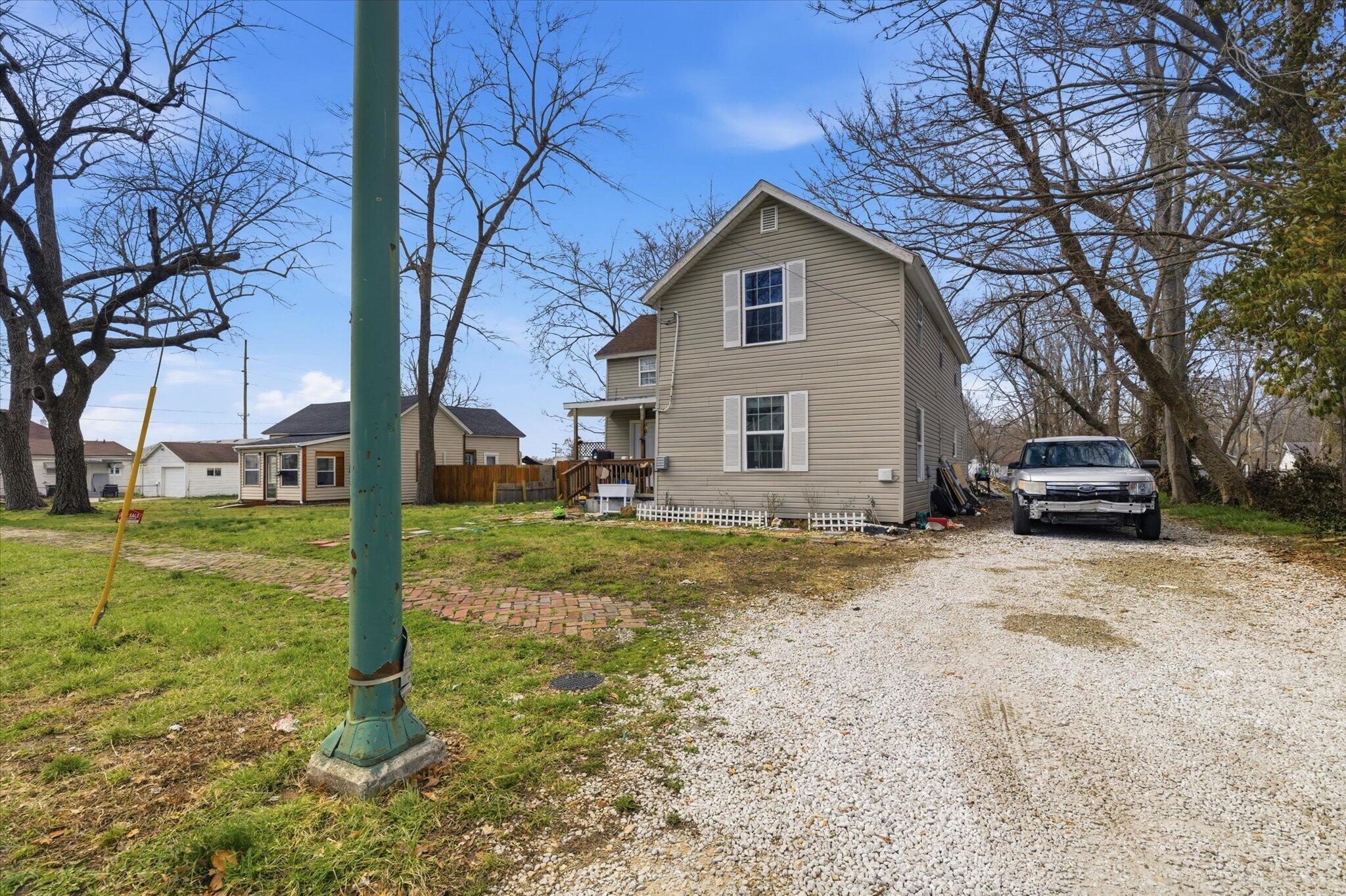 1881 North Campbell Avenue Property Photo 3